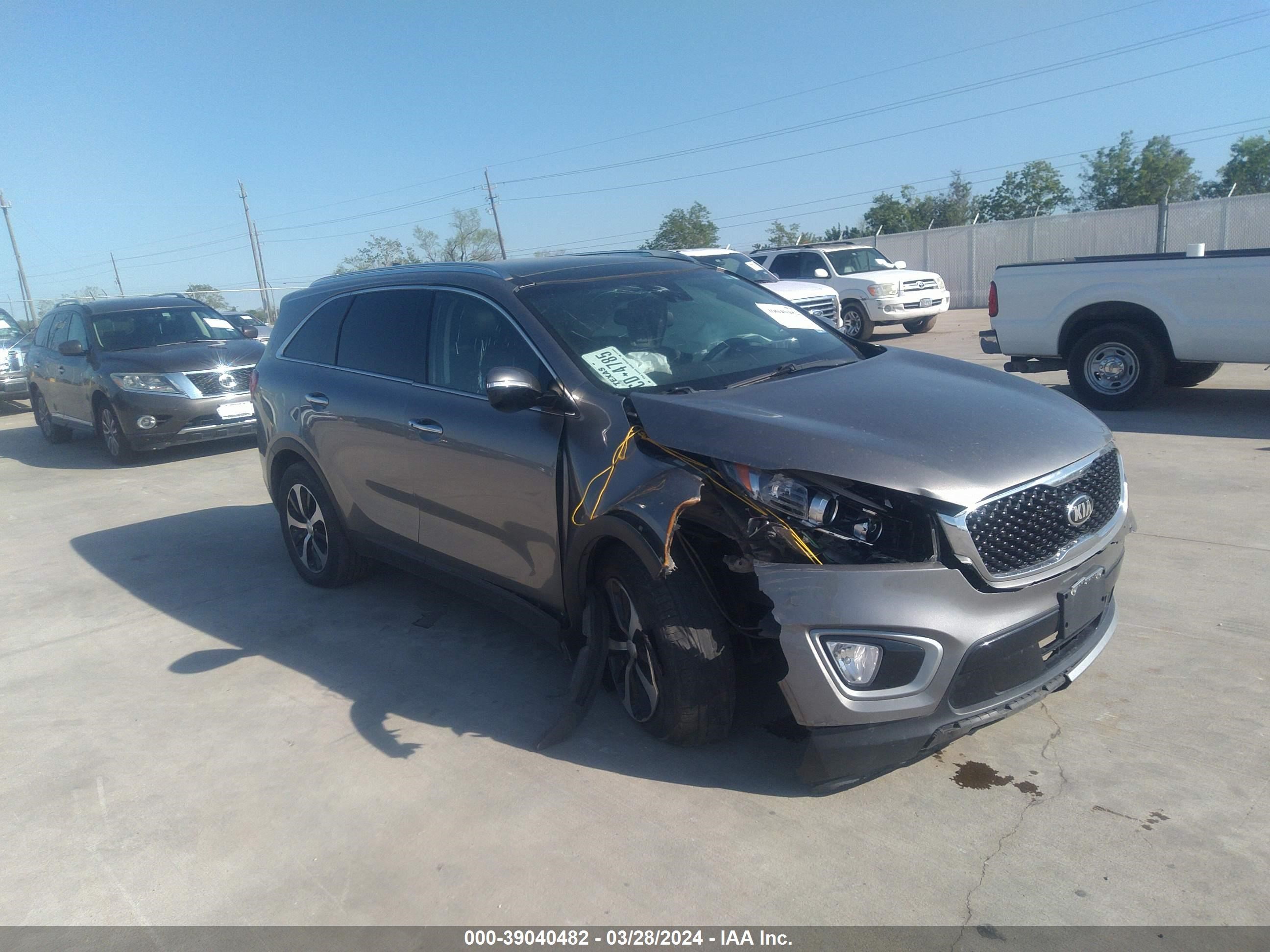 KIA SORENTO 2018 5xyph4a51jg404929