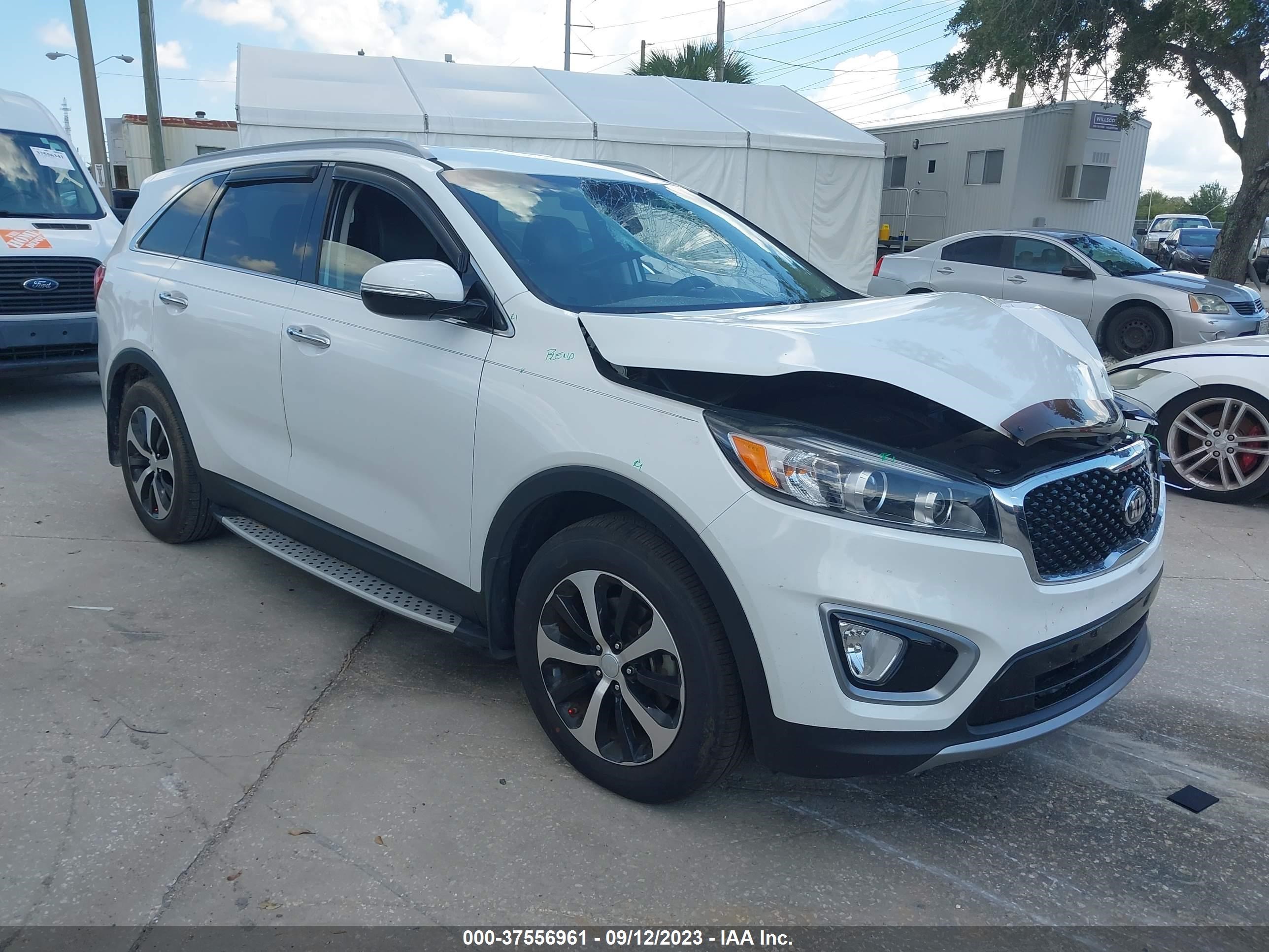 KIA SORENTO 2017 5xyph4a56hg202615