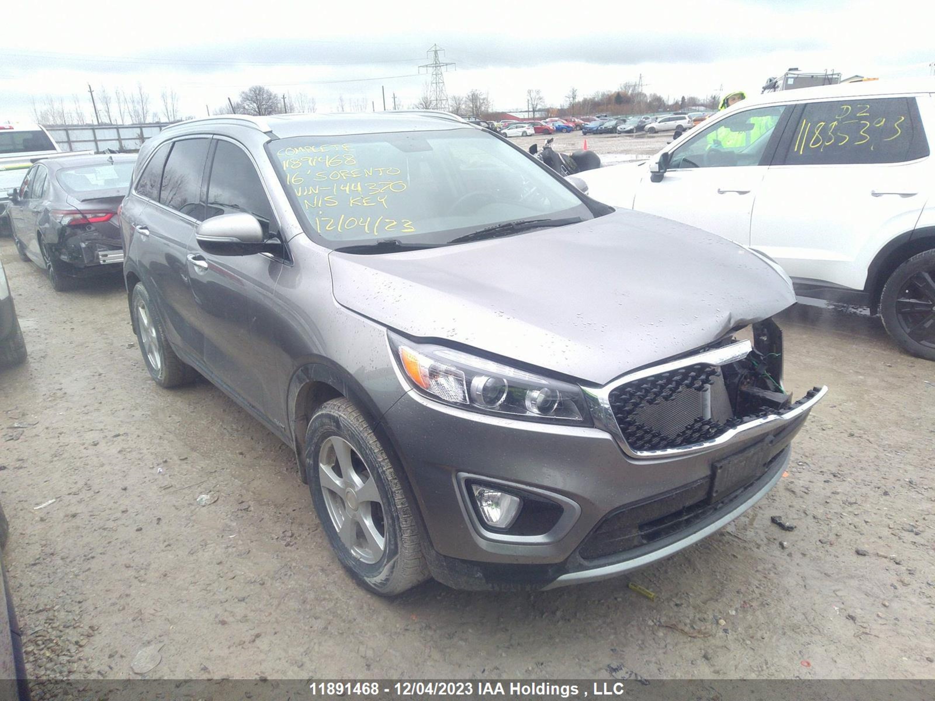 KIA SORENTO 2016 5xyphda12gg144370