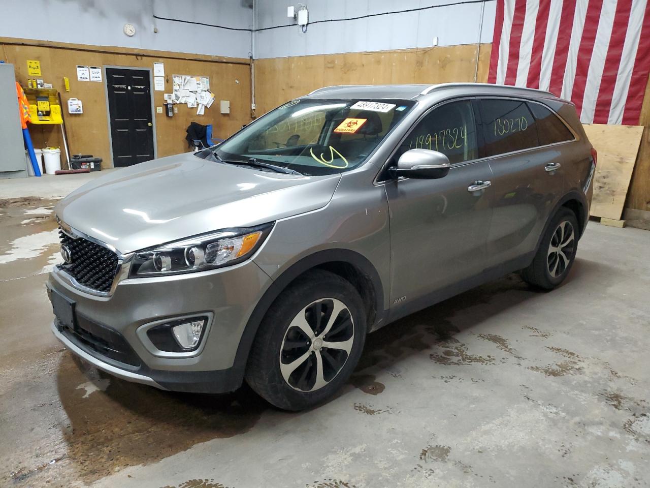 KIA SORENTO 2018 5xyphda14jg385273