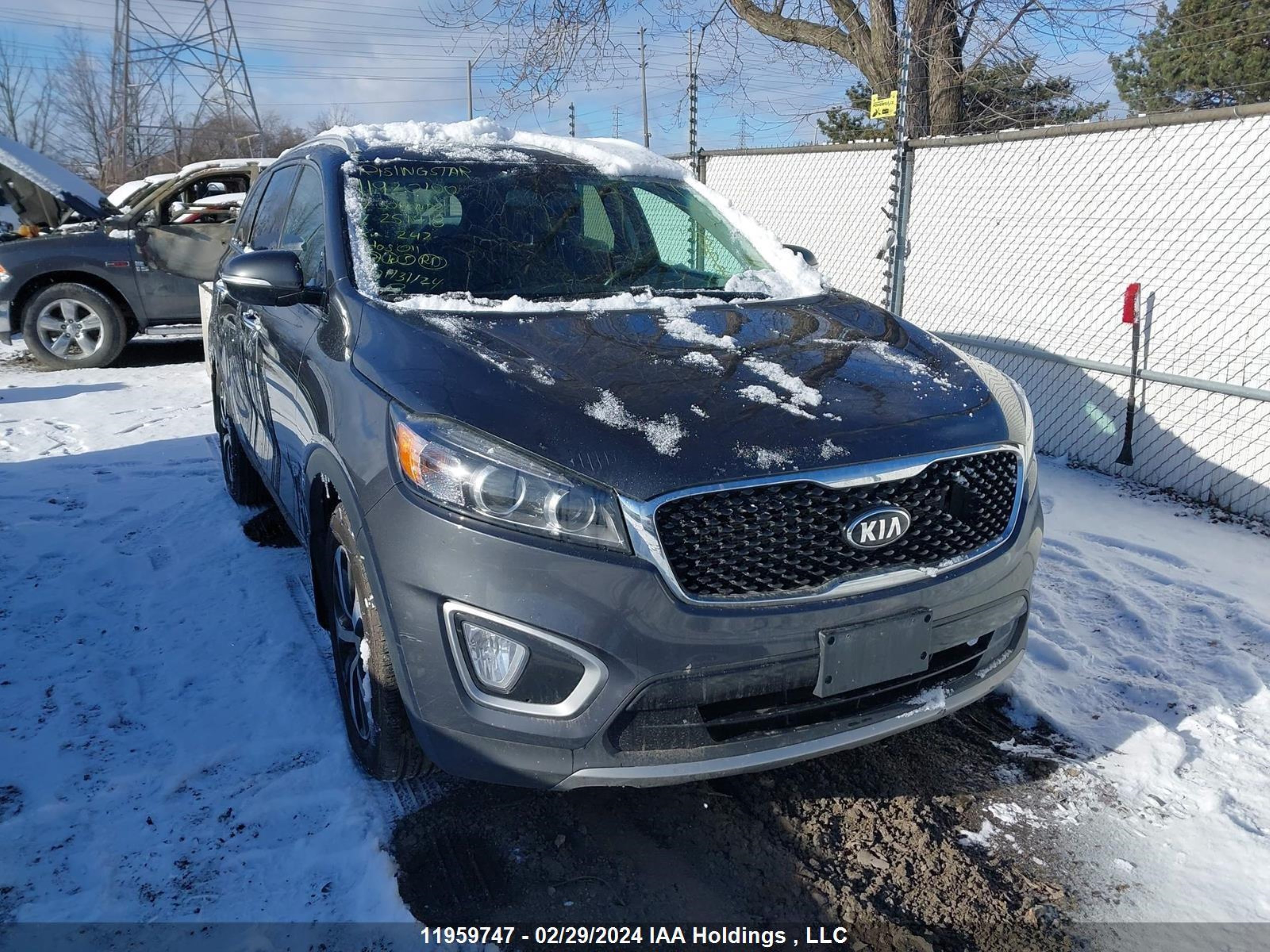 KIA SORENTO 2016 5xyphda55gh251918