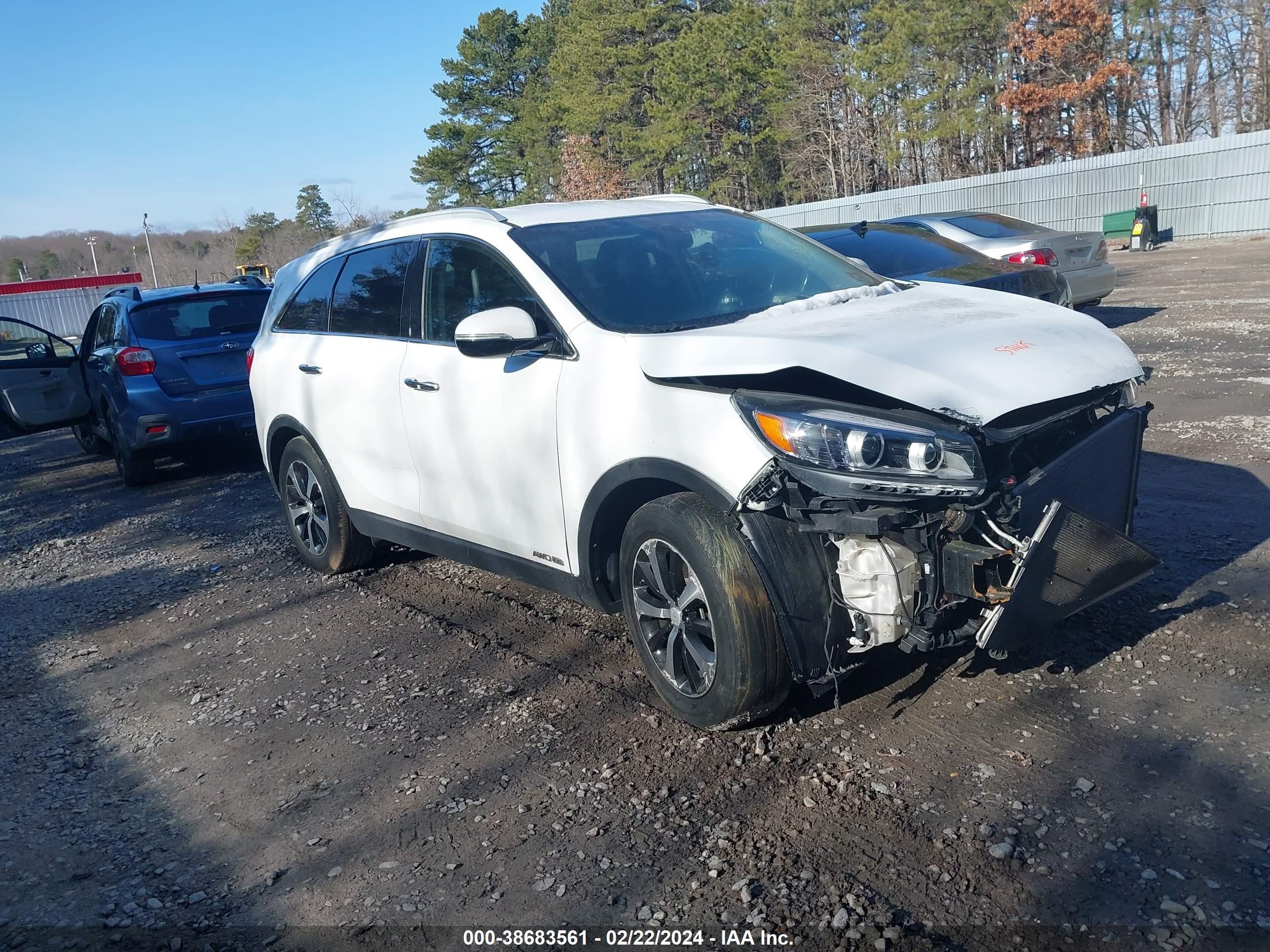 KIA SORENTO 2016 5xyphda58gg100649