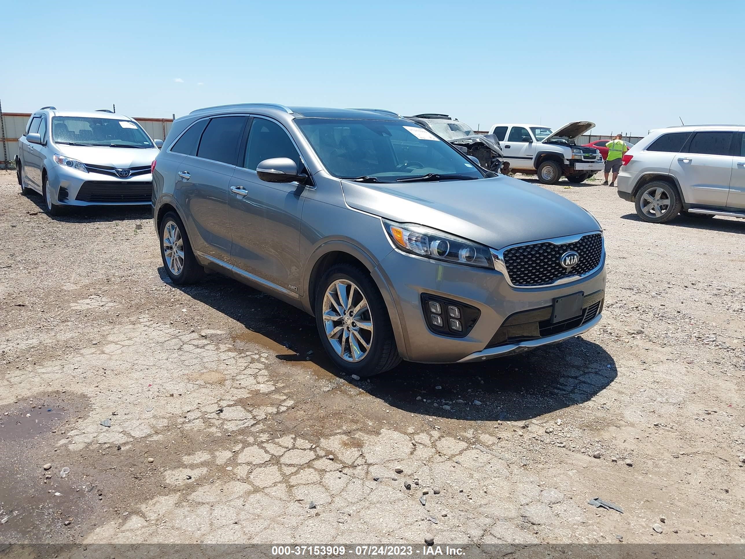 KIA SORENTO 2016 5xypkda50gg001003