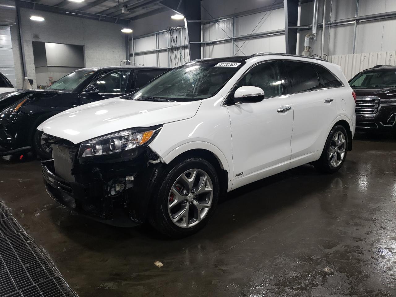 KIA SORENTO 2018 5xypkda55jg388641