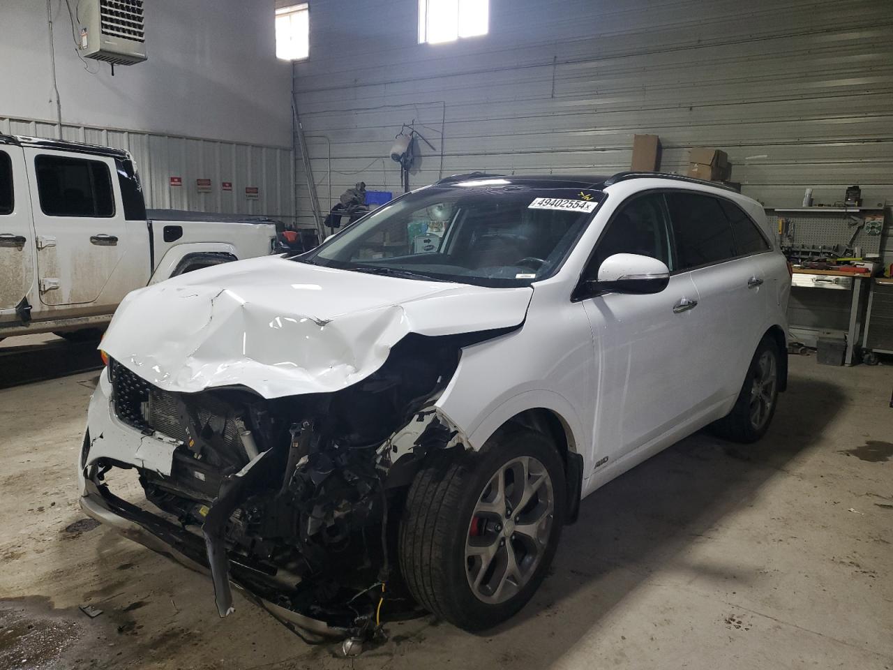 KIA SORENTO 2018 5xypkda58jg418375