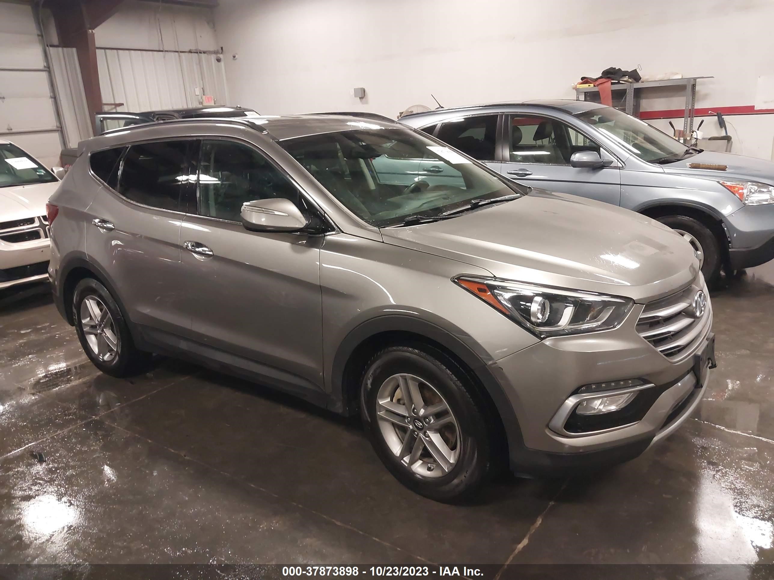 HYUNDAI SANTA FE 2018 5xyzu3lb0jg511911