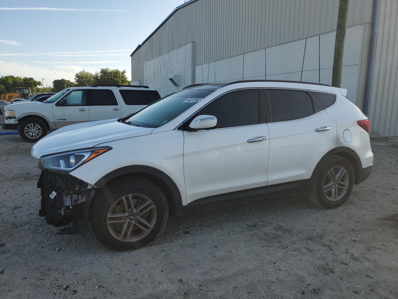 HYUNDAI SANTA FE 2018 5xyzu3lb1jg529382