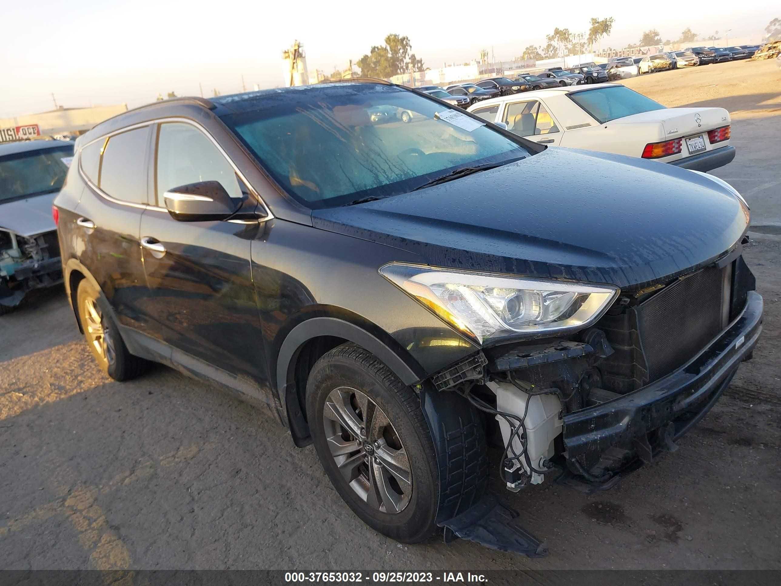 HYUNDAI SANTA FE 2015 5xyzu3lb8fg284006