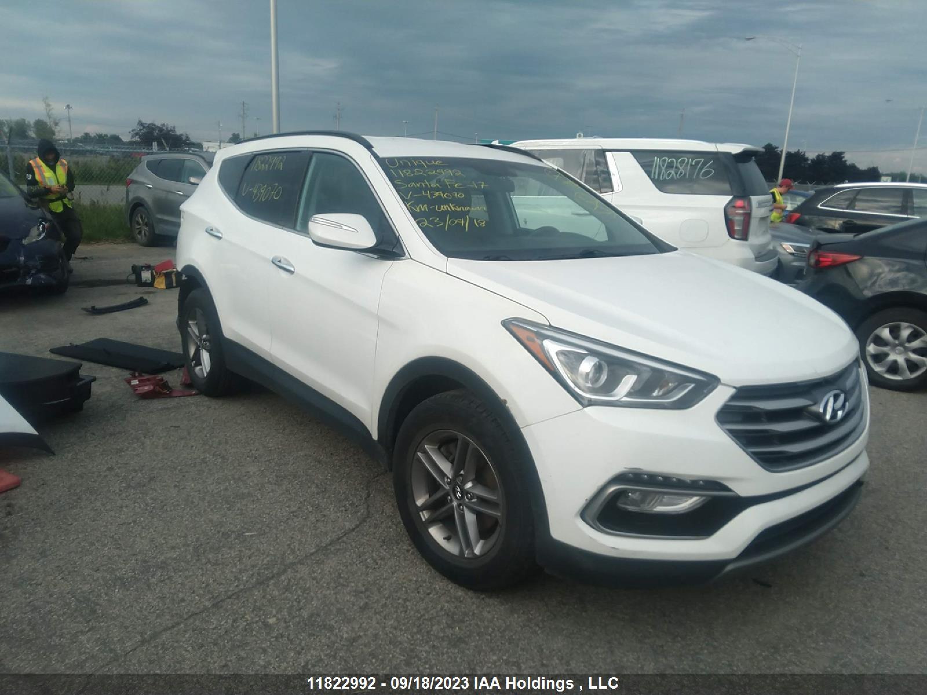 HYUNDAI SANTA FE 2017 5xyzudlb3hg439070