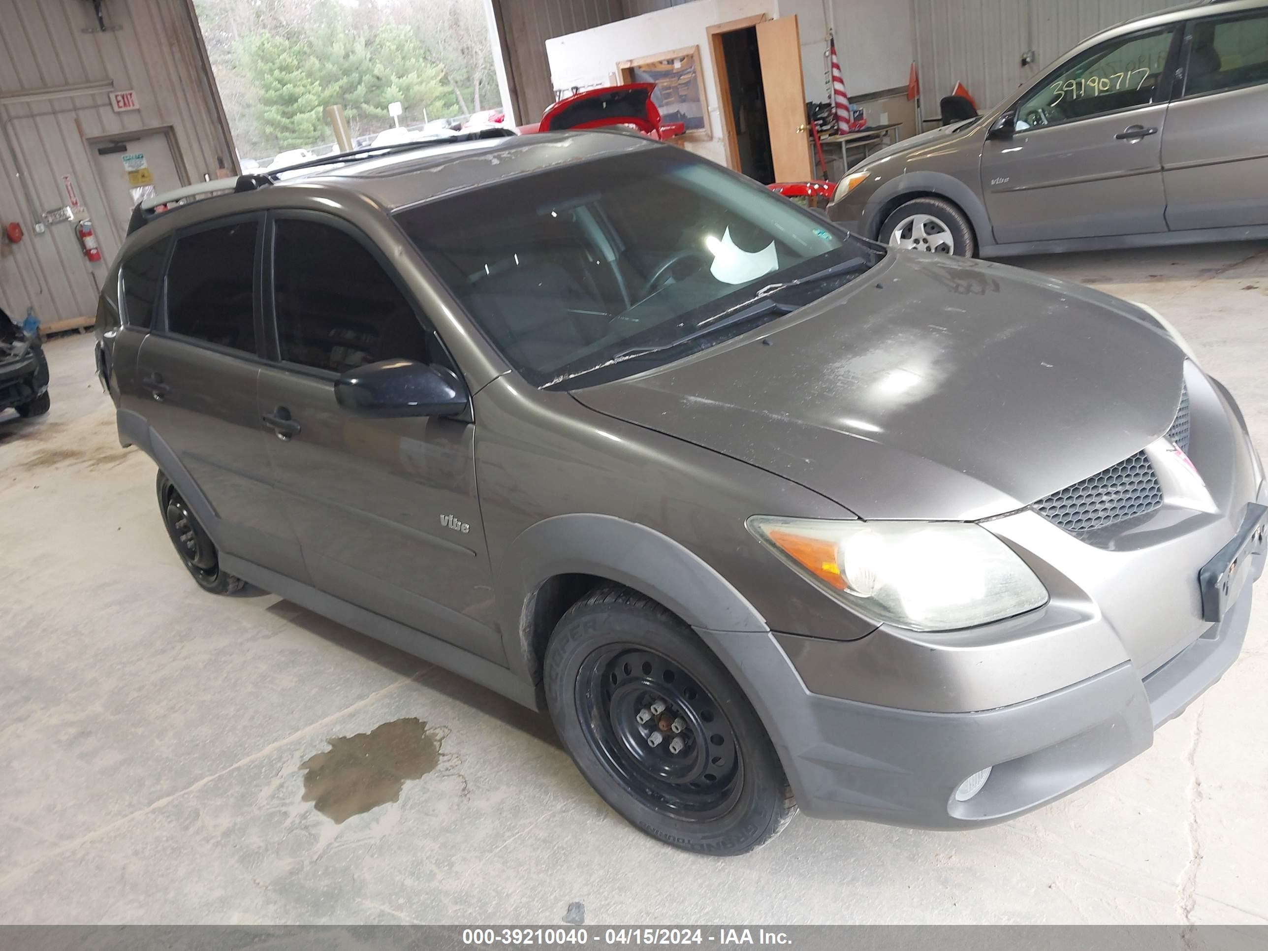 PONTIAC VIBE 2004 5y2sl62824z400486