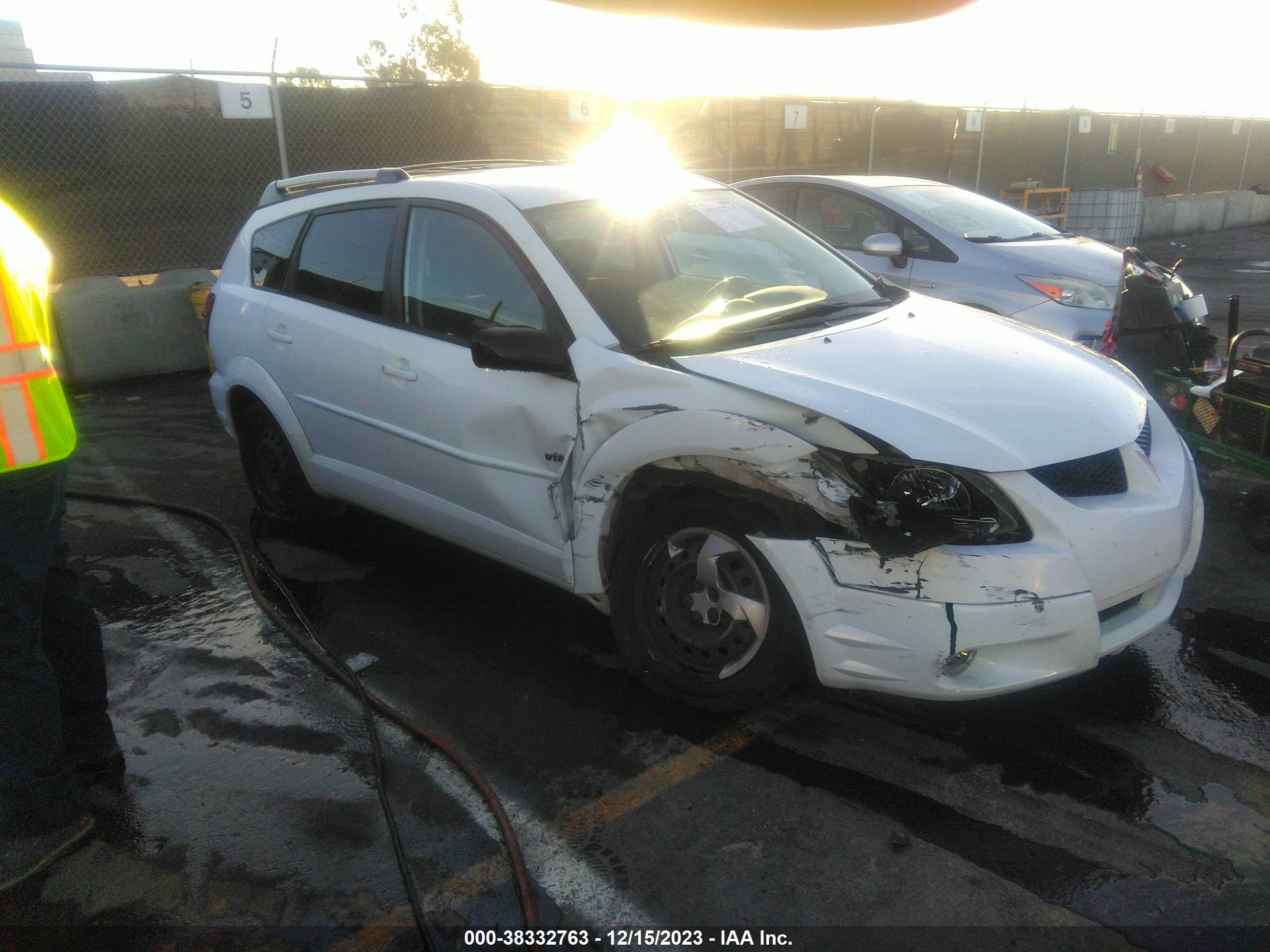 PONTIAC VIBE 2004 5y2sl62824z405123