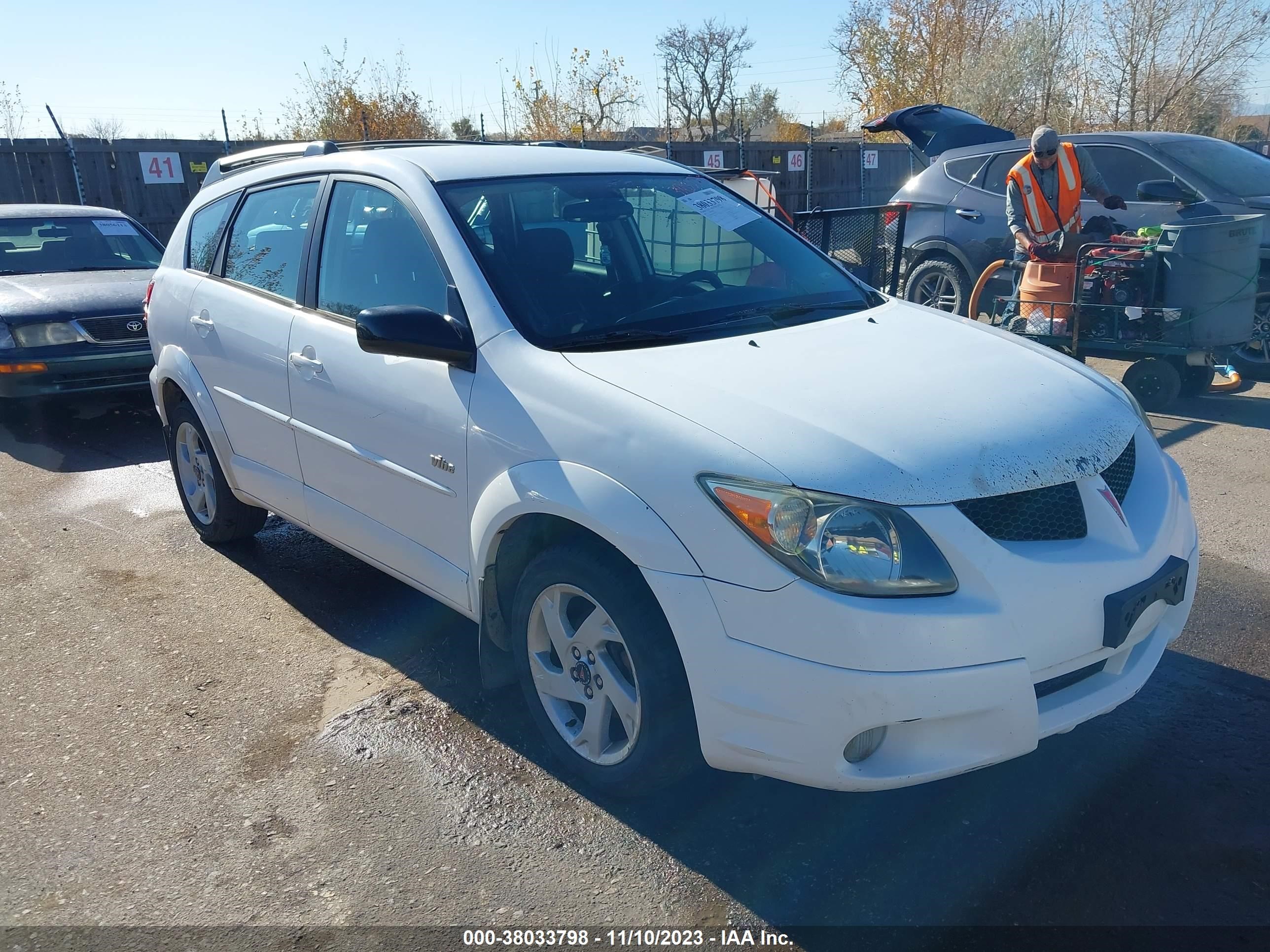 PONTIAC VIBE 2003 5y2sm628x3z420657