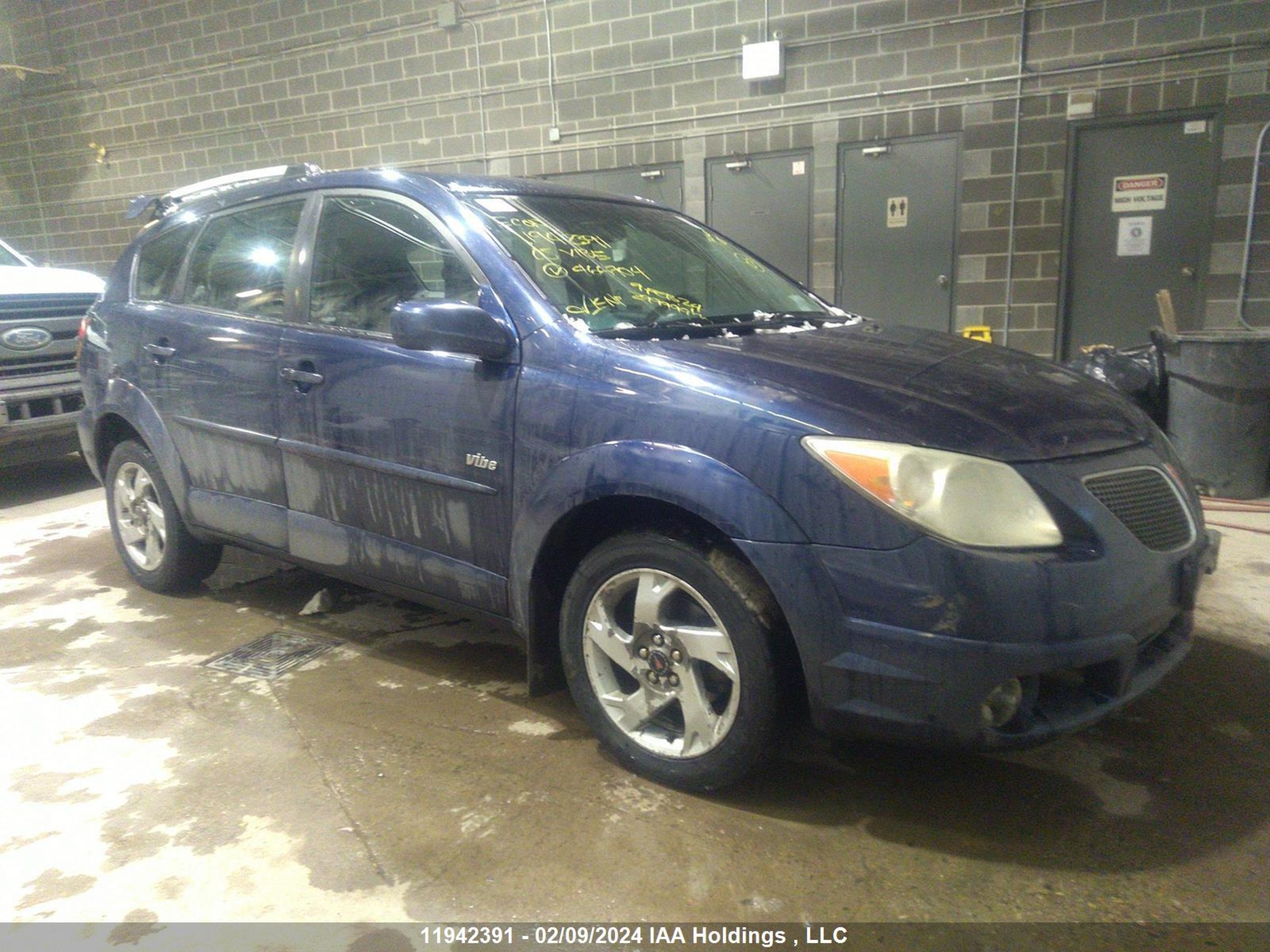 PONTIAC VIBE 2005 5y2sm63815z466704