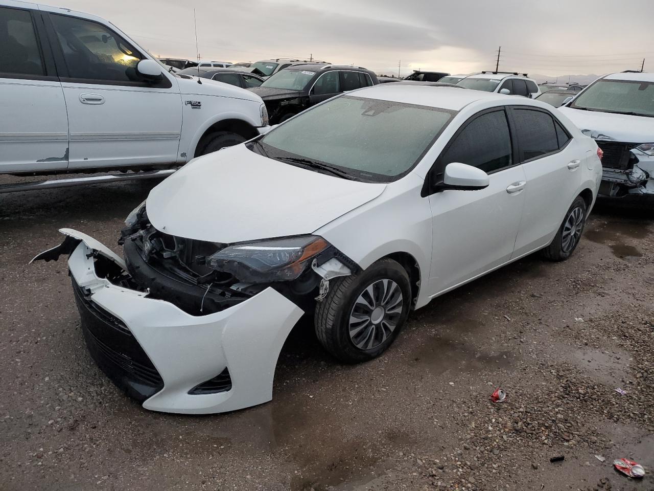 TOYOTA COROLLA 2018 5yfbprhe1jp756923