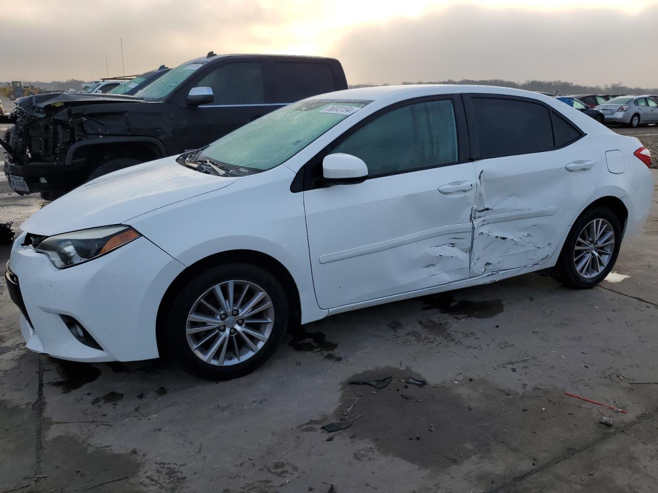 TOYOTA COROLLA 2015 5yfburhe0fp335730