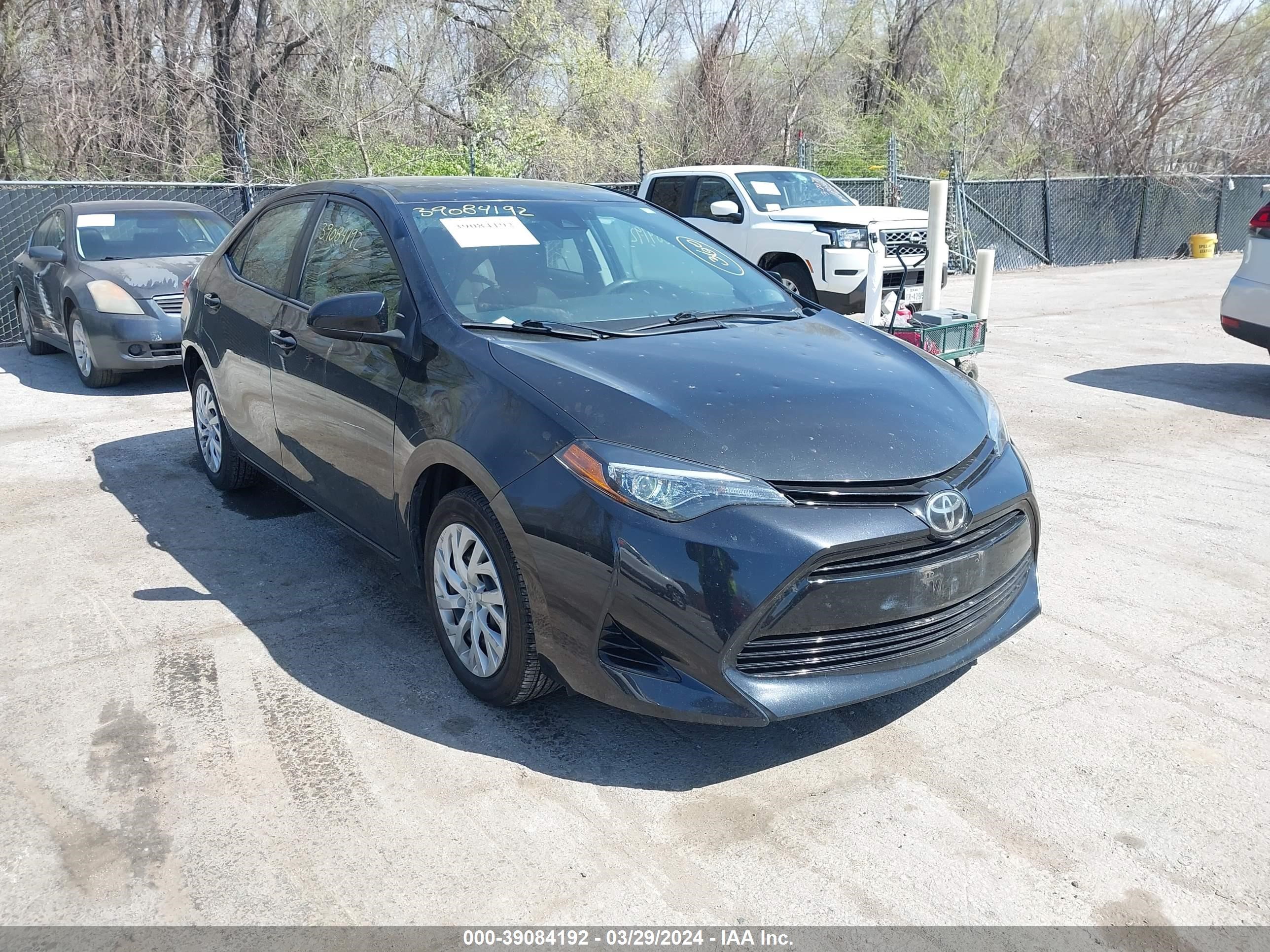 TOYOTA COROLLA 2018 5yfburhe0jp805456