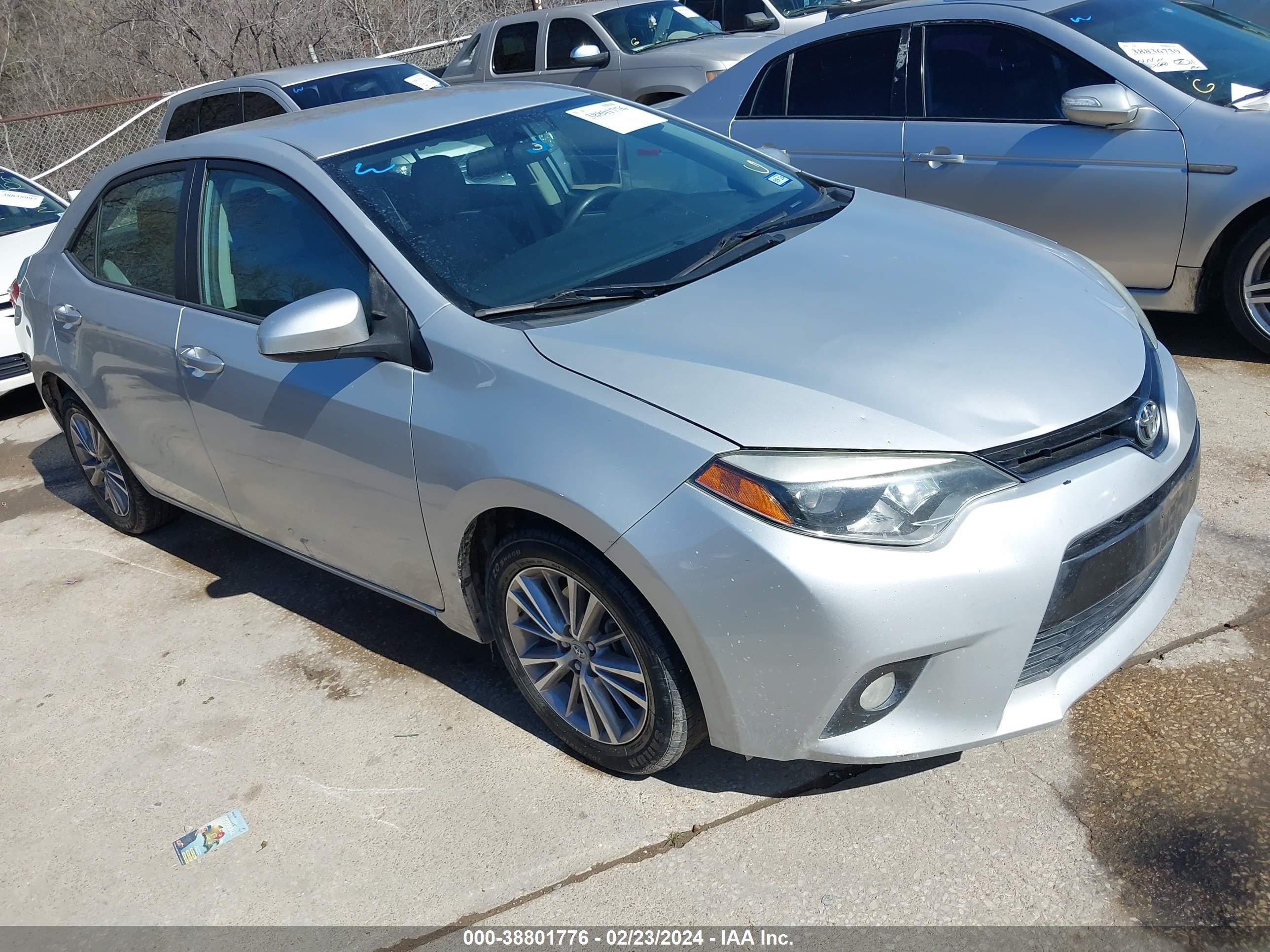 TOYOTA COROLLA 2015 5yfburhe2fp273070