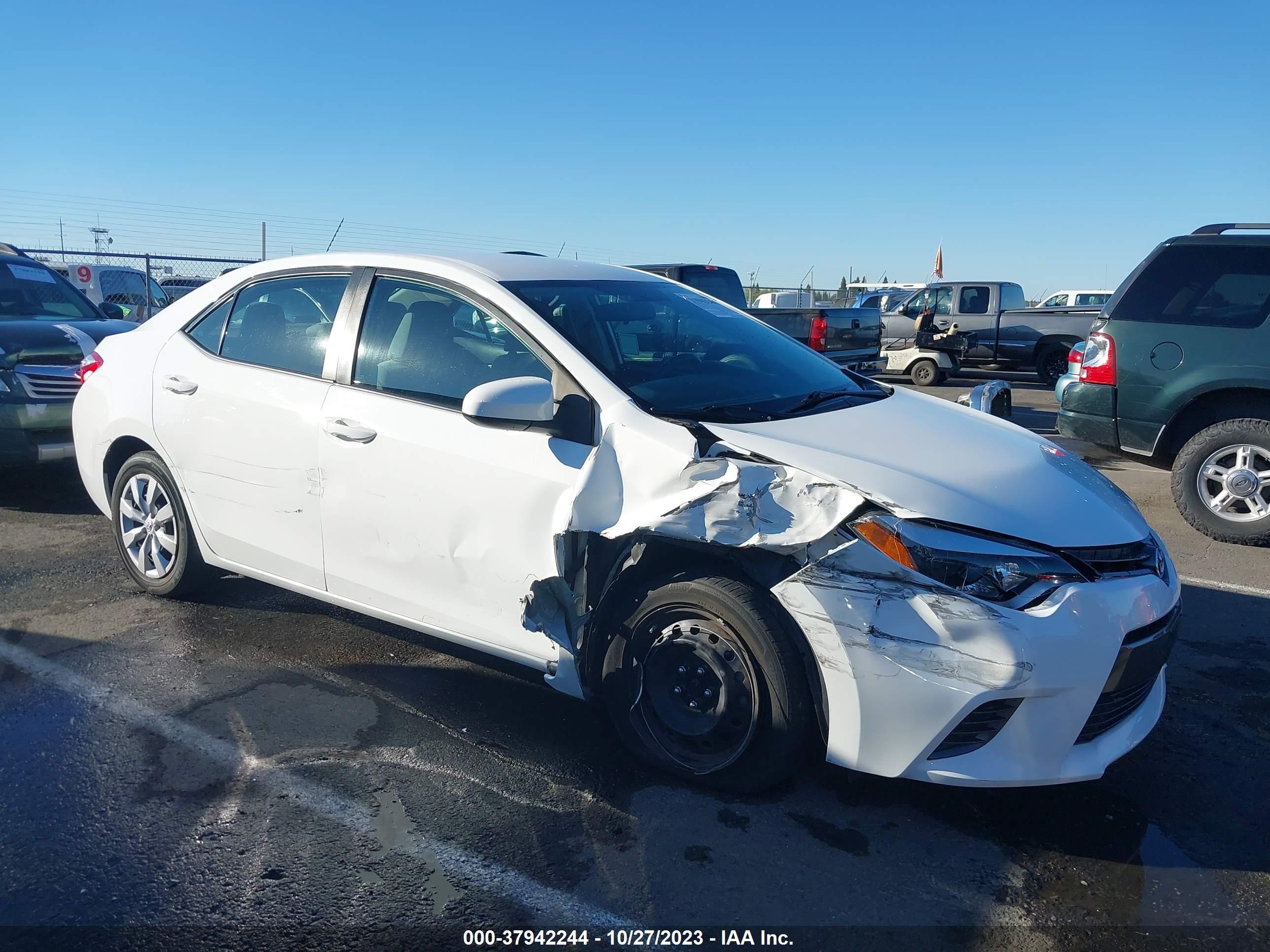 TOYOTA COROLLA 2015 5yfburhe2fp295067