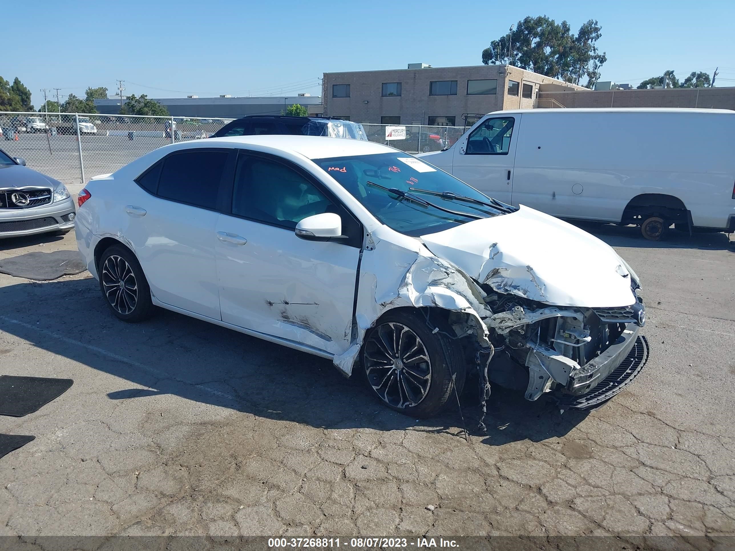 TOYOTA COROLLA 2015 5yfburhe2fp366008