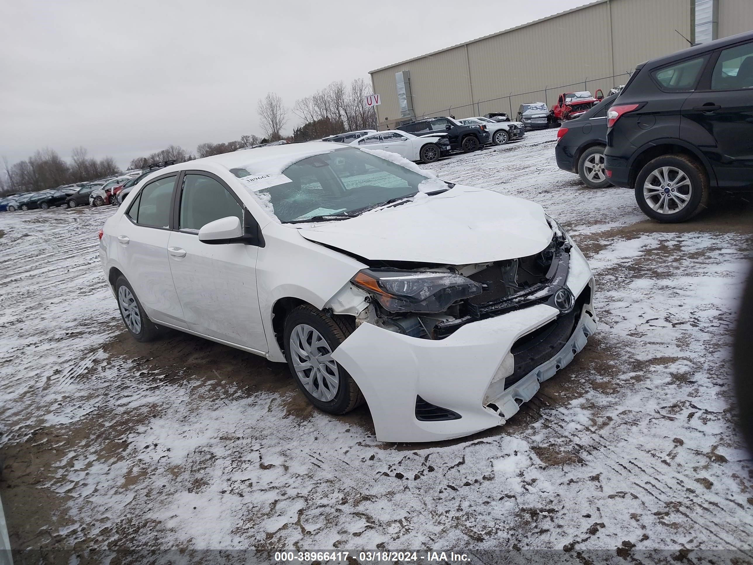 TOYOTA COROLLA 2018 5yfburhe2jp849202