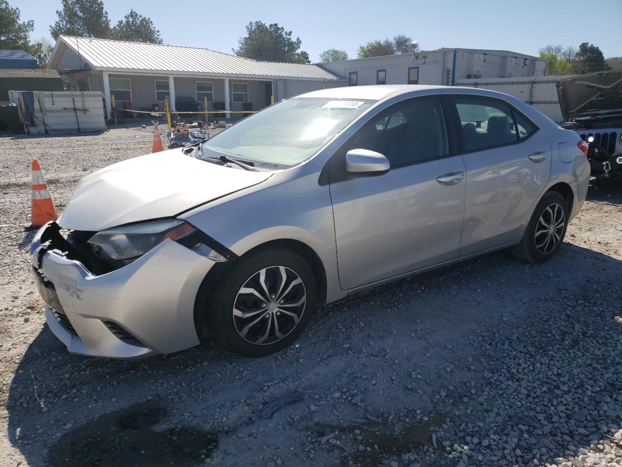 TOYOTA COROLLA 2015 5yfburhe3fp281260