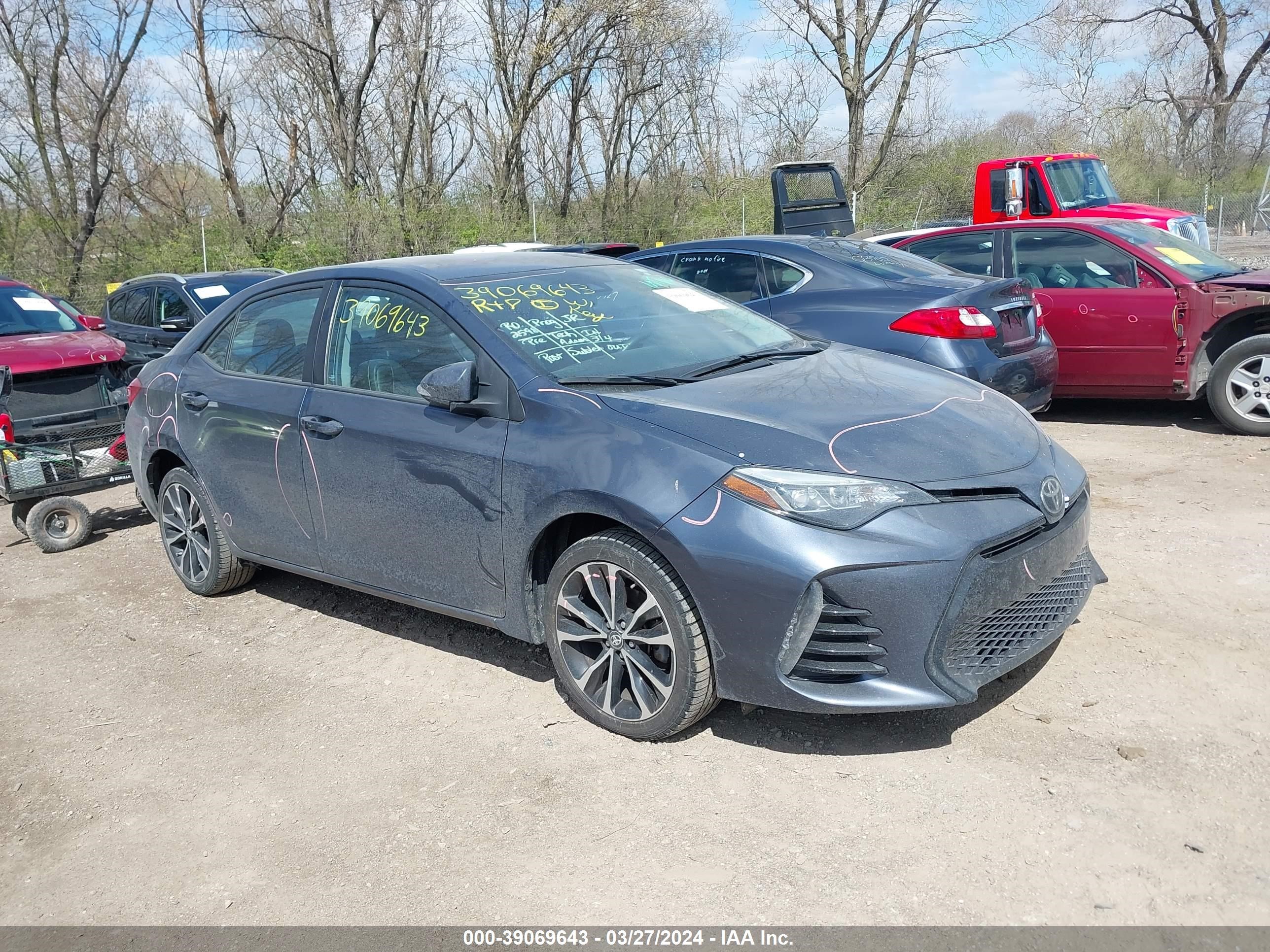 TOYOTA COROLLA 2017 5yfburhe3hp678616