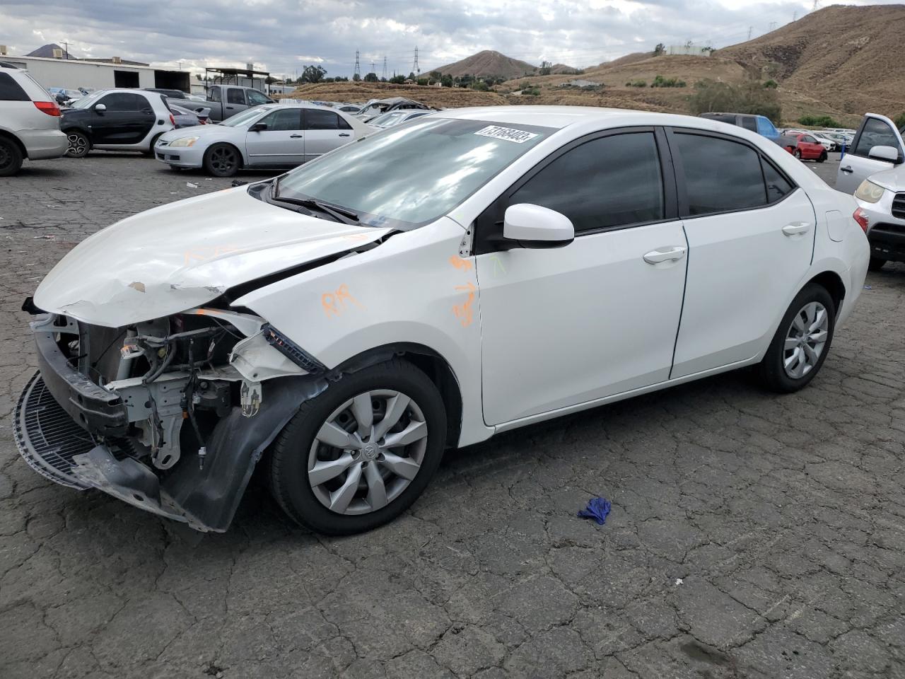 TOYOTA COROLLA 2015 5yfburhe4fp258280