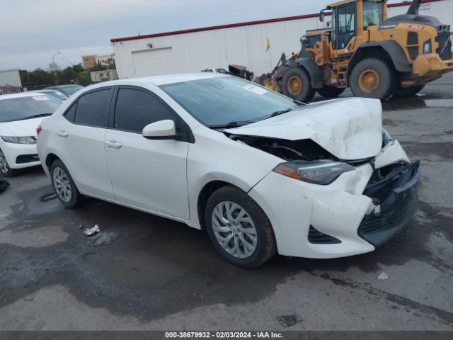 TOYOTA COROLLA 2017 5yfburhe4hp682688