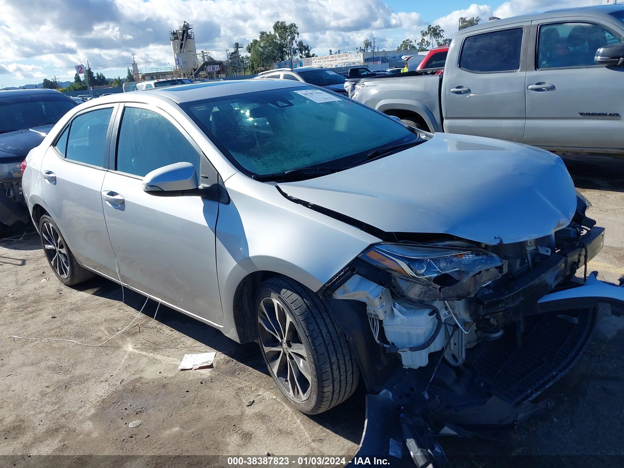 TOYOTA COROLLA 2018 5yfburhe4jp811955