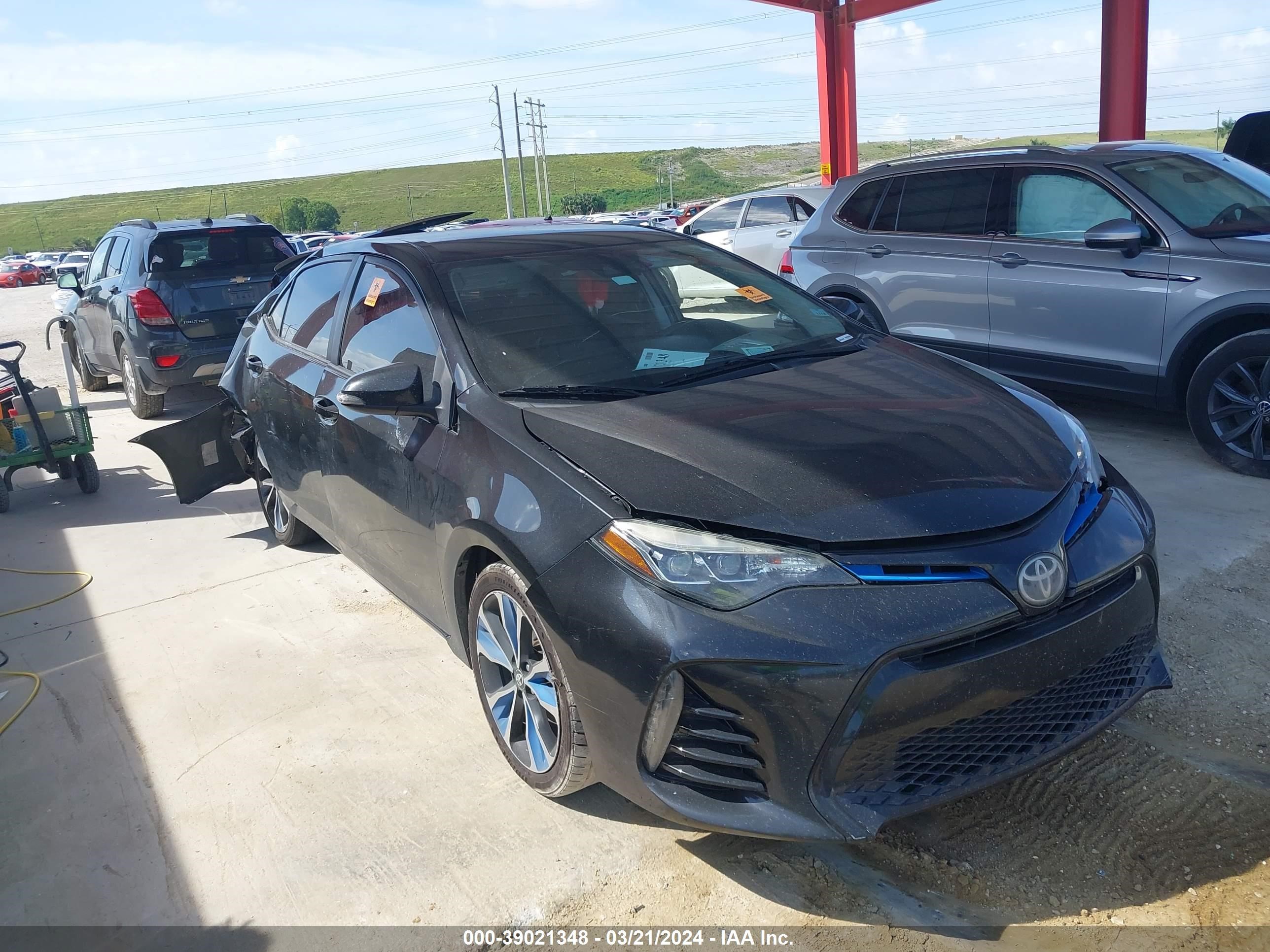 TOYOTA COROLLA 2018 5yfburhe5jp769389