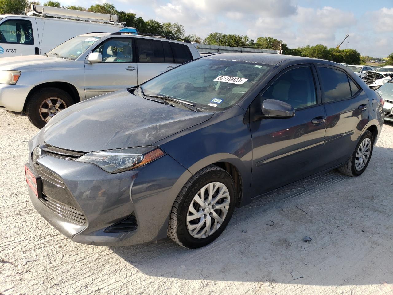 TOYOTA COROLLA 2018 5yfburhe6jp811598