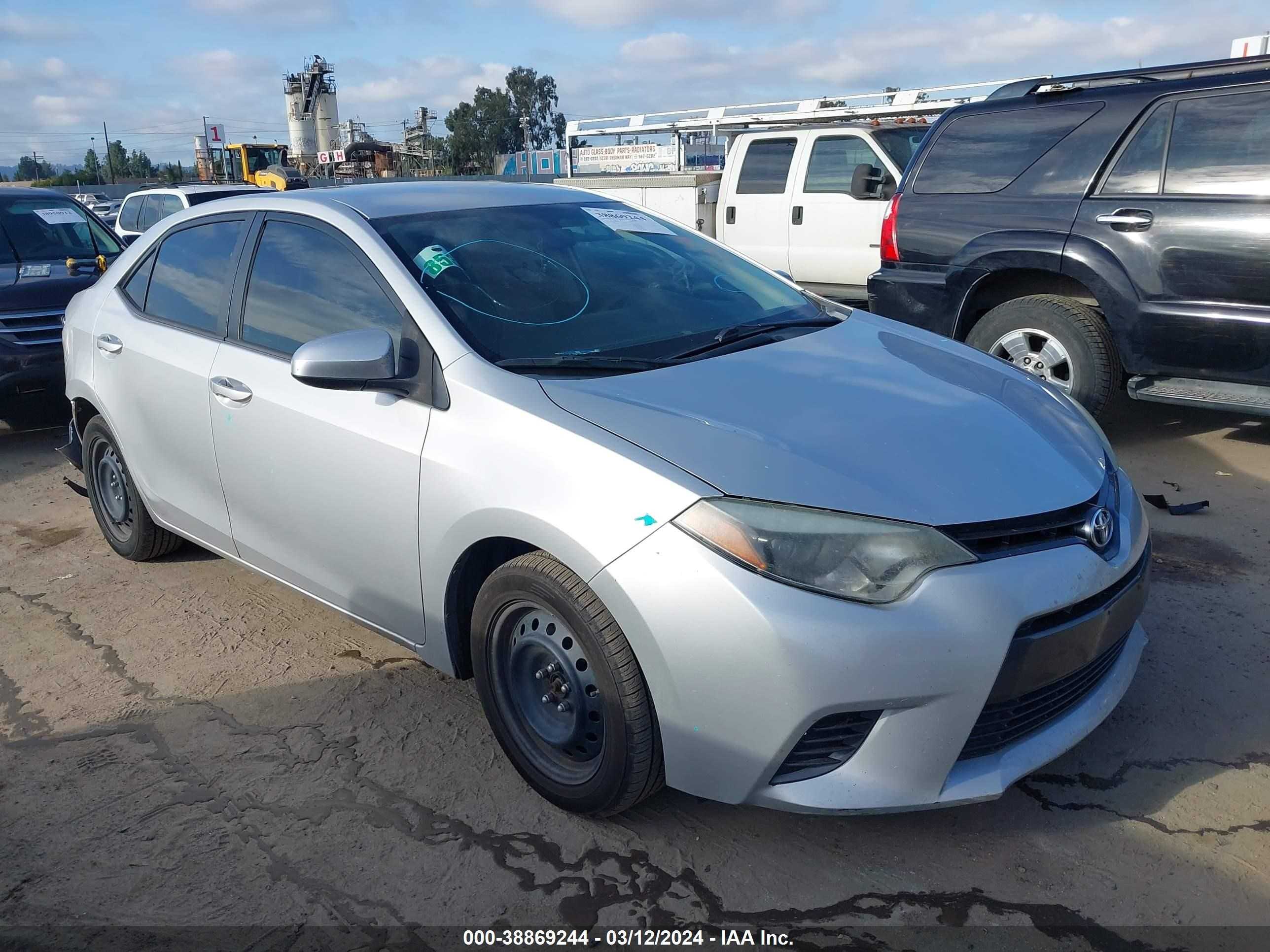 TOYOTA COROLLA 2015 5yfburhe8fp266589