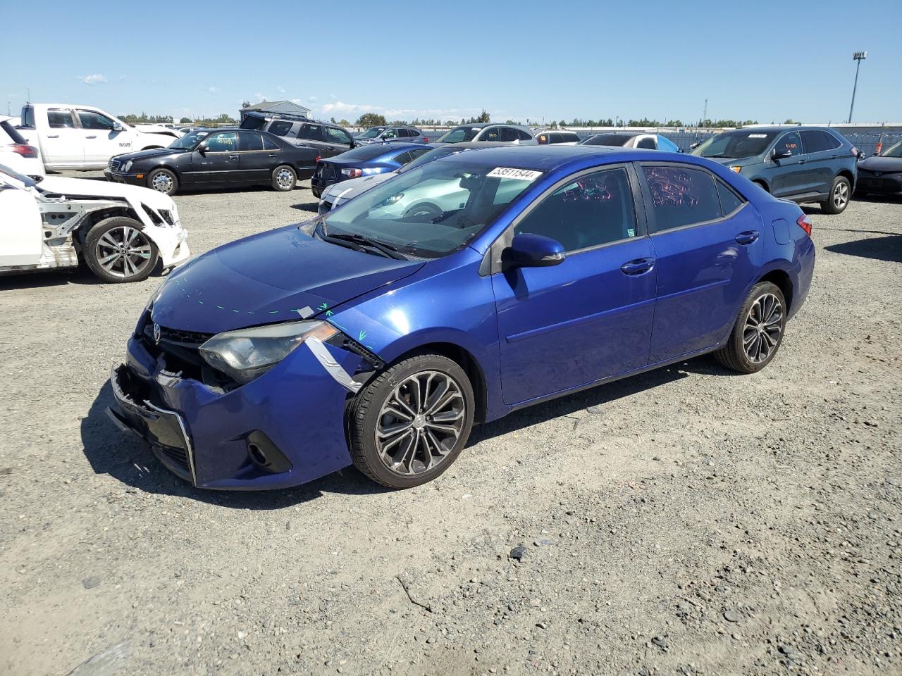 TOYOTA COROLLA 2014 5yfburhe9ep135976