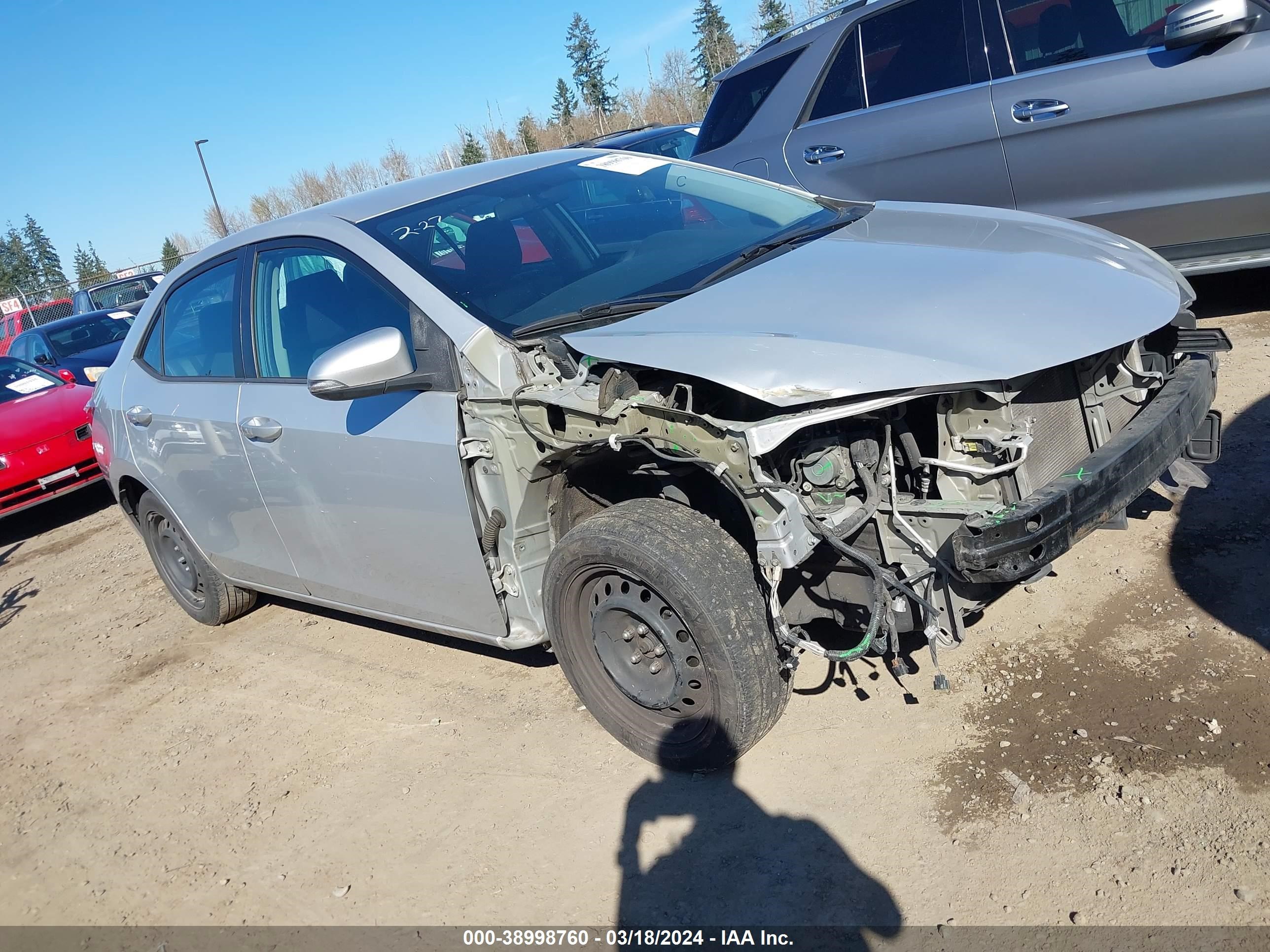 TOYOTA COROLLA 2015 5yfburhe9fp239997