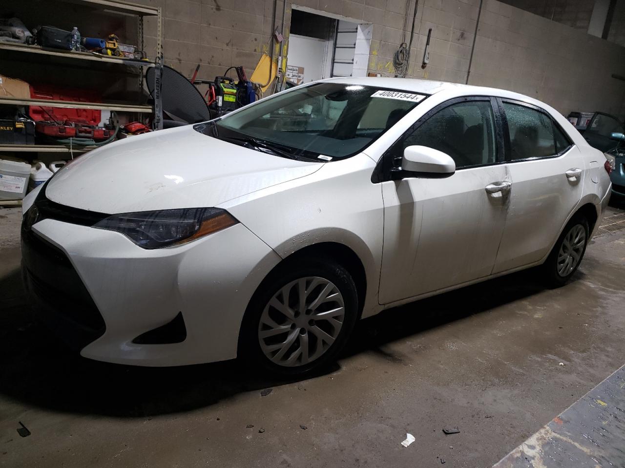 TOYOTA COROLLA 2017 5yfburhe9hp708251