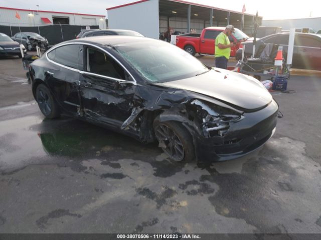 TESLA MODEL 3 2018 5yj3e1ea0jf070137