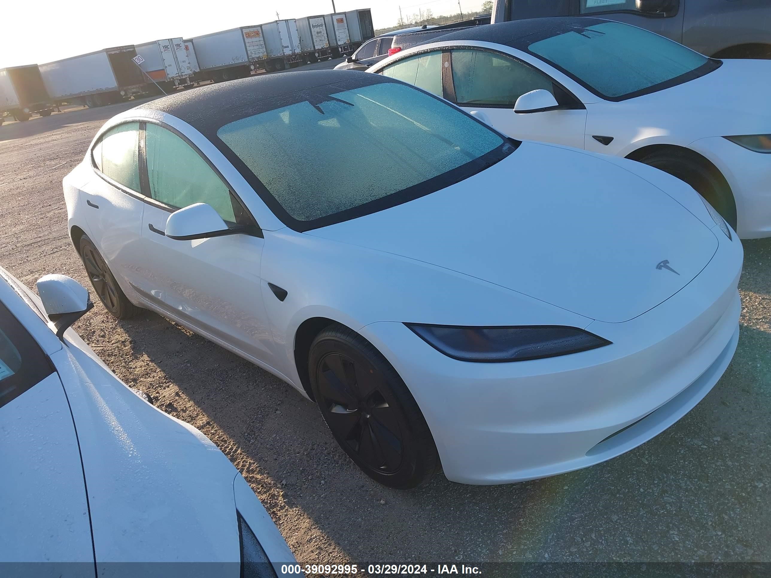 TESLA MODEL 3 2024 5yj3e1ea0rf725084