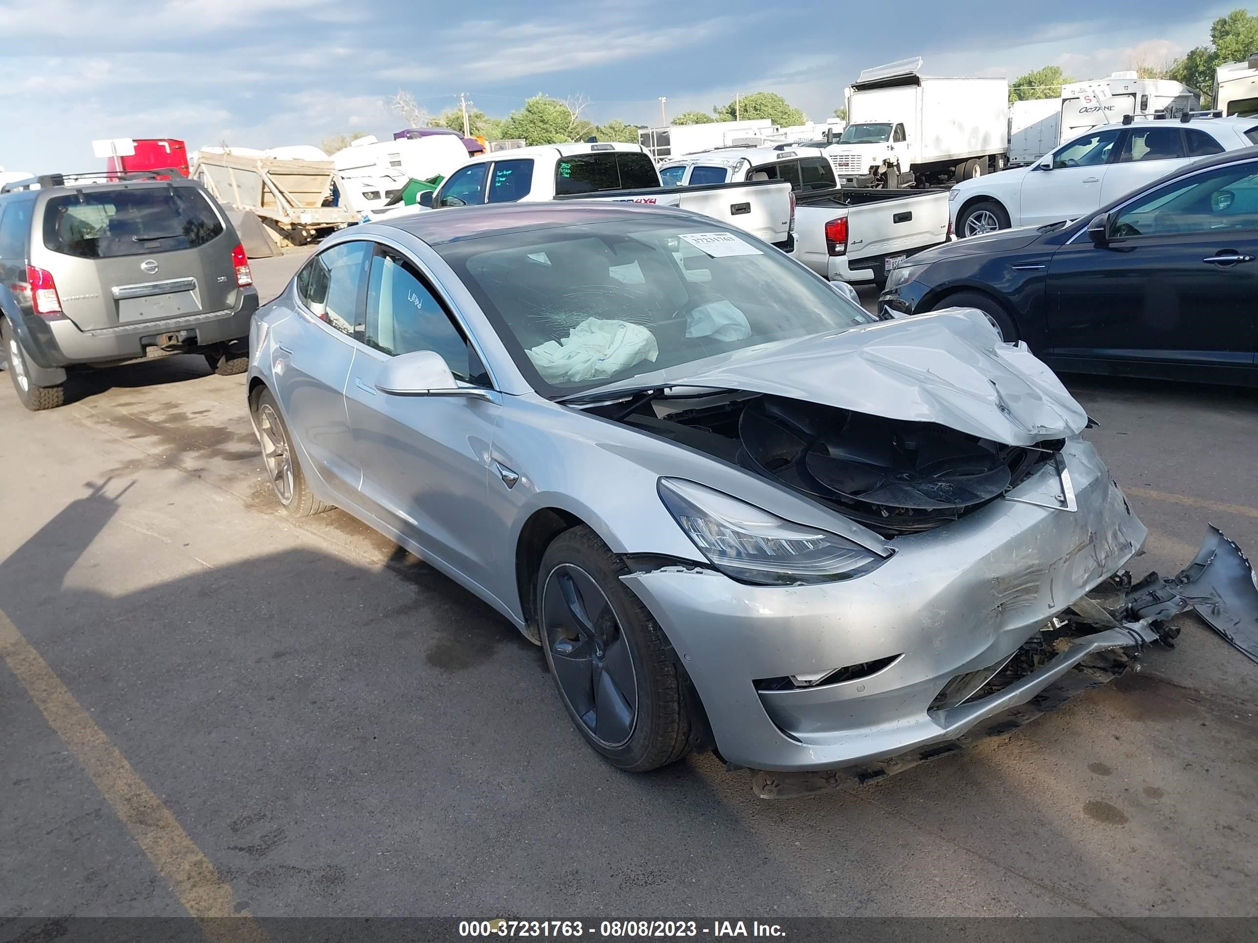 TESLA MODEL 3 2018 5yj3e1ea1jf016605