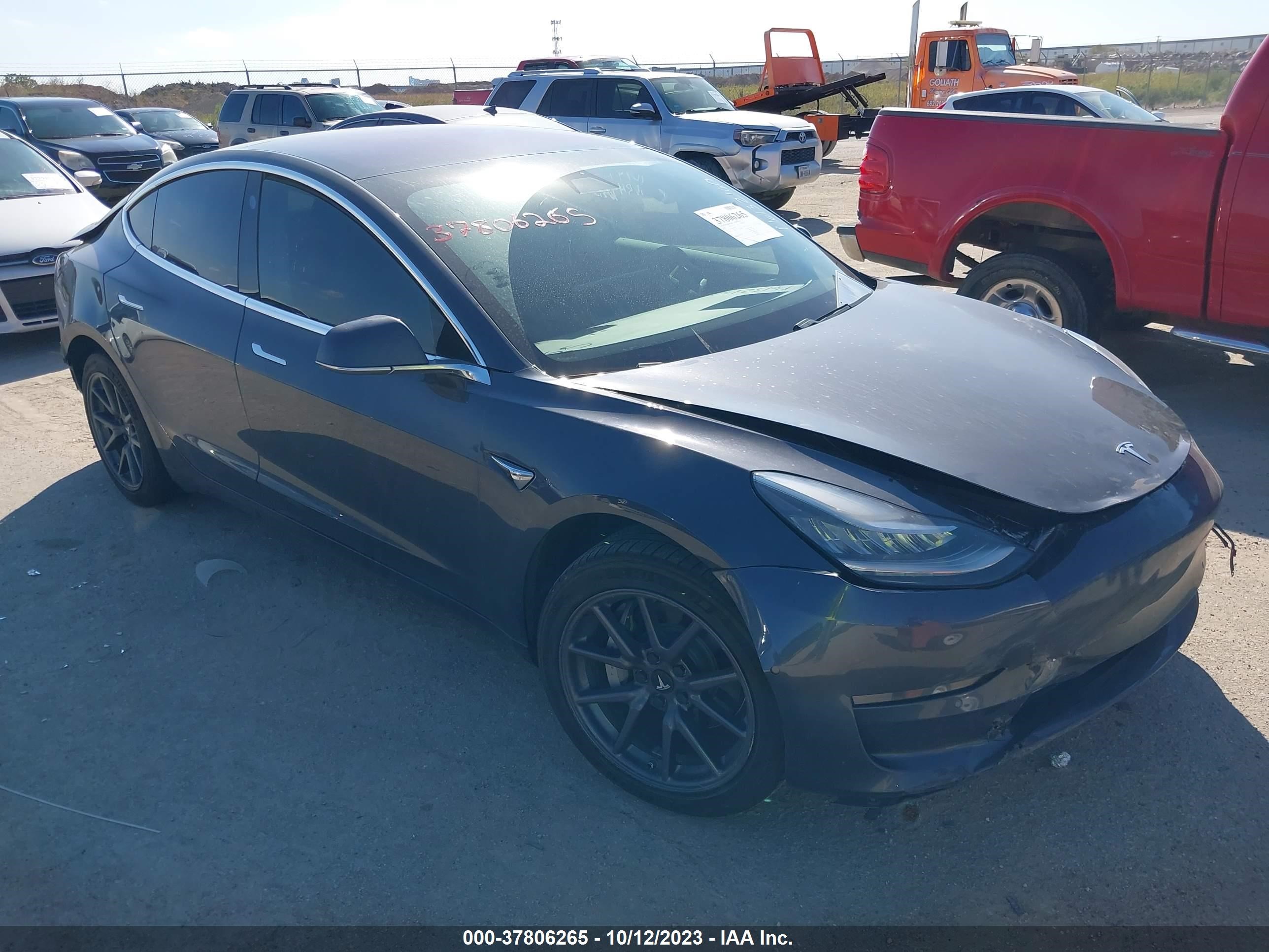 TESLA MODEL 3 2018 5yj3e1ea1jf057963