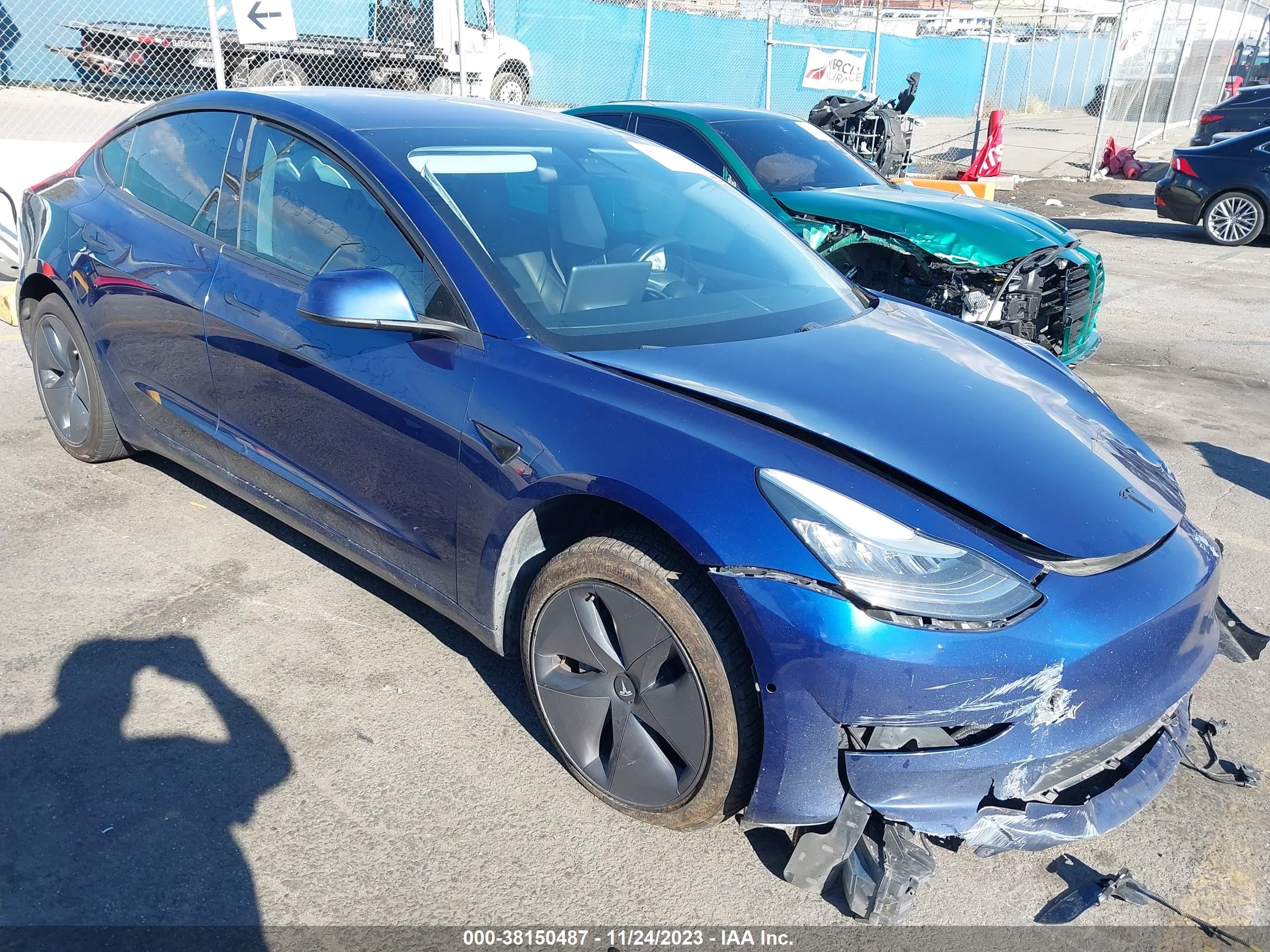 TESLA MODEL 3 2018 5yj3e1ea2jf022624