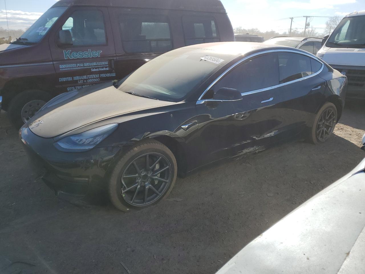 TESLA MODEL 3 2018 5yj3e1ea2jf155173