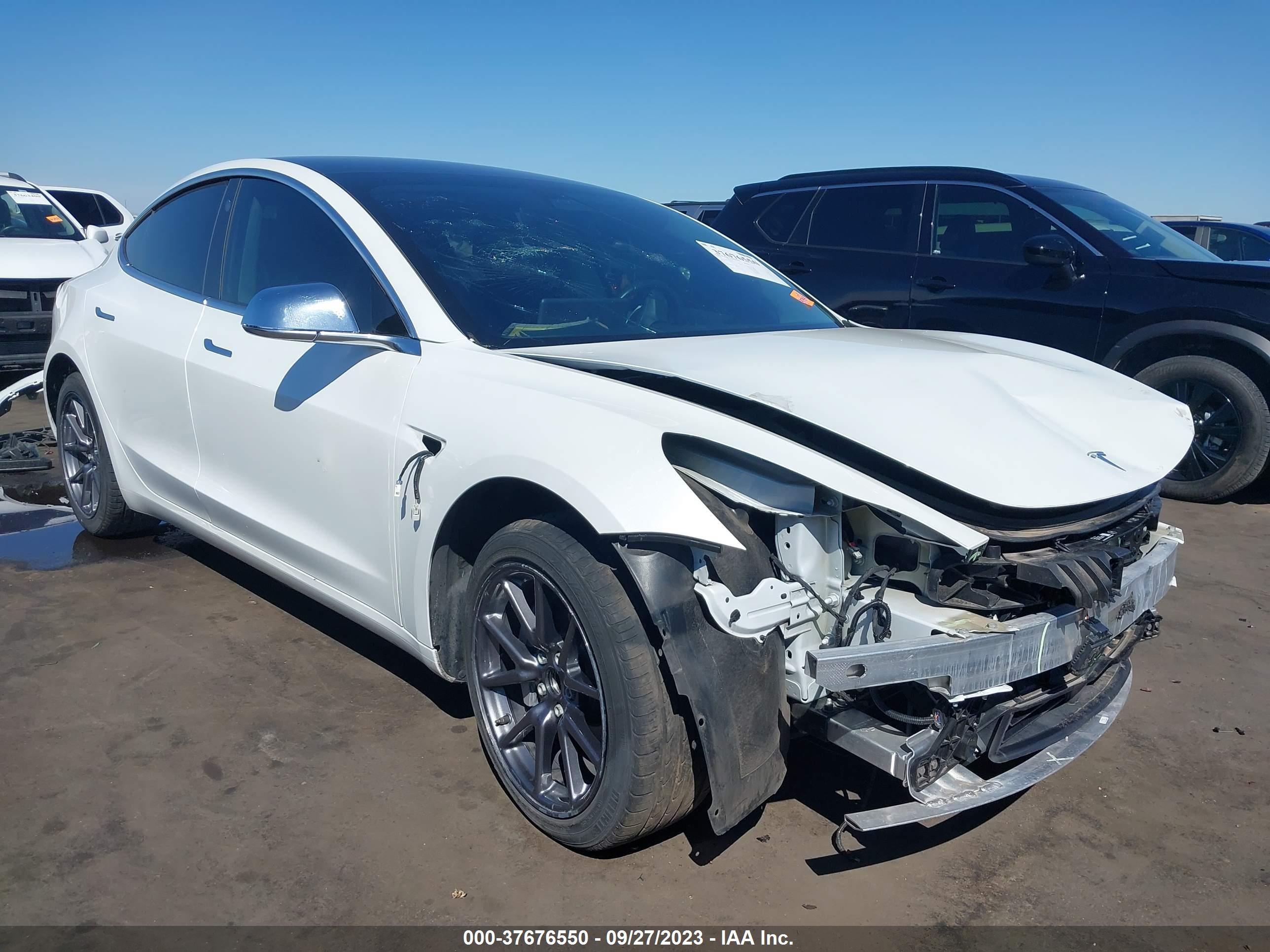 TESLA MODEL 3 2020 5yj3e1ea2lf612177