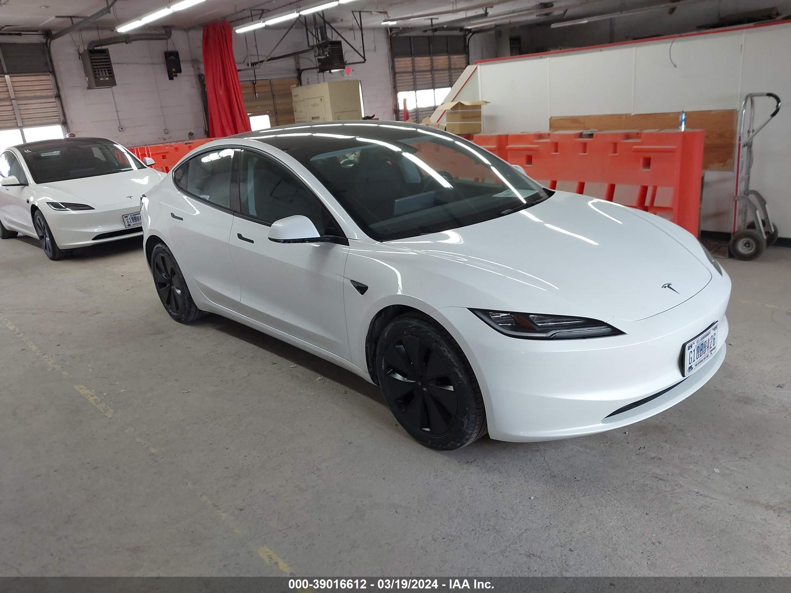 TESLA MODEL 3 2024 5yj3e1ea2rf721344