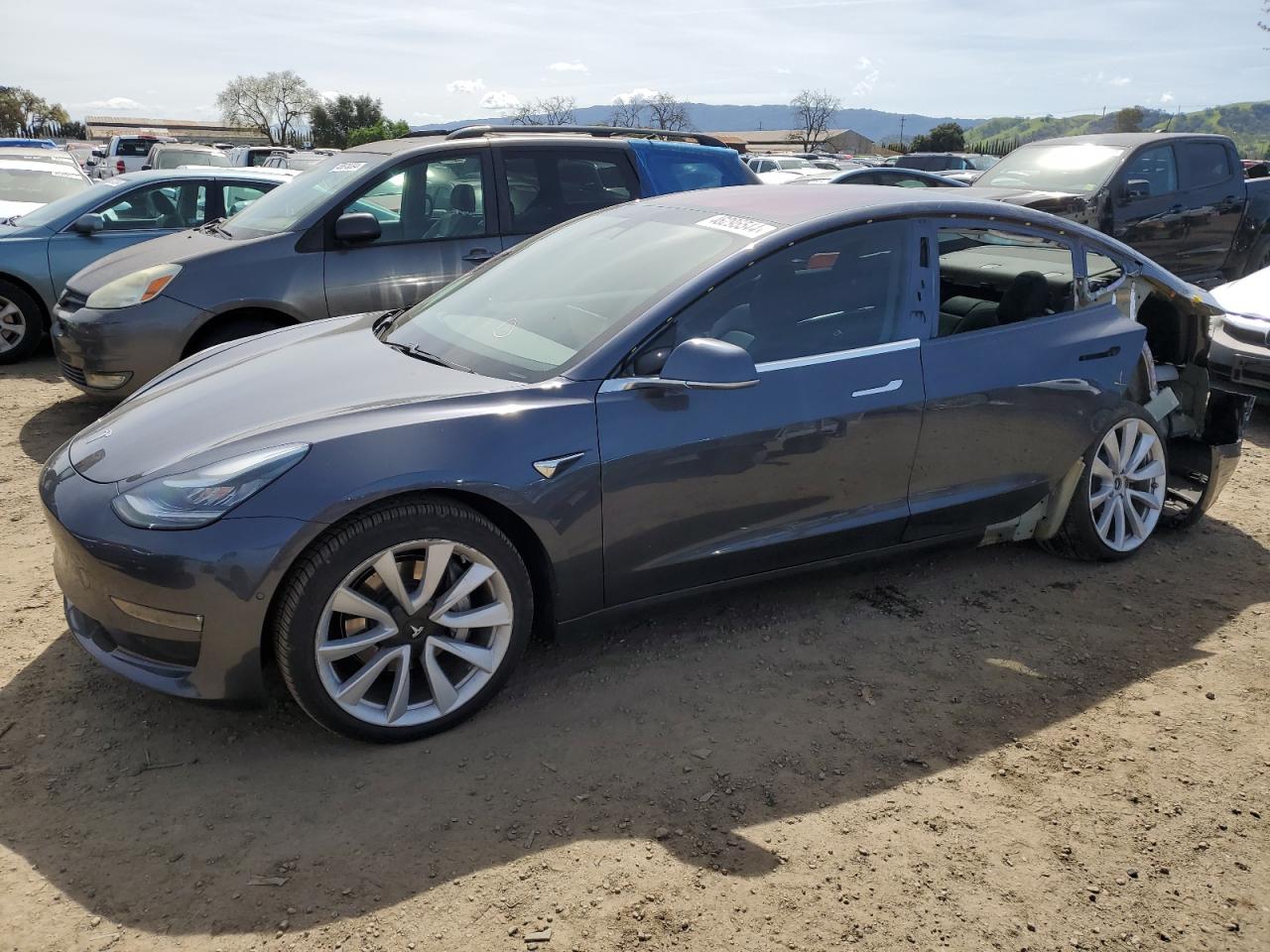 TESLA MODEL 3 2018 5yj3e1ea3jf017738