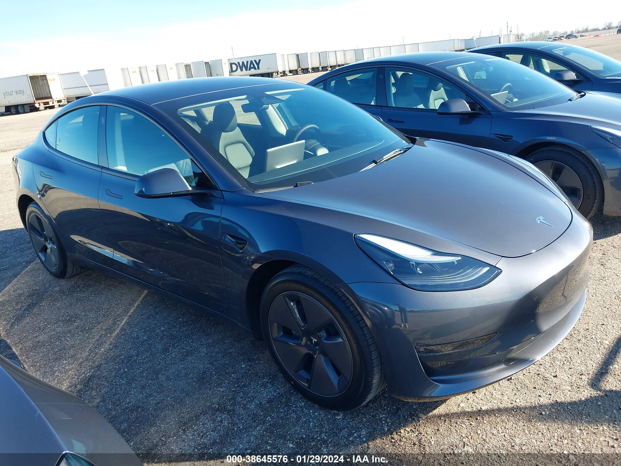 TESLA MODEL 3 2023 5yj3e1ea3pf711158