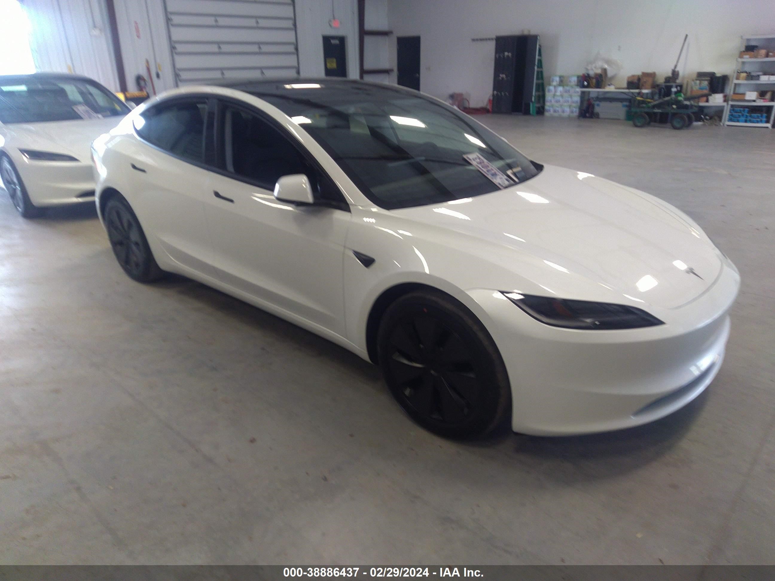 TESLA MODEL 3 2024 5yj3e1ea3rf722776