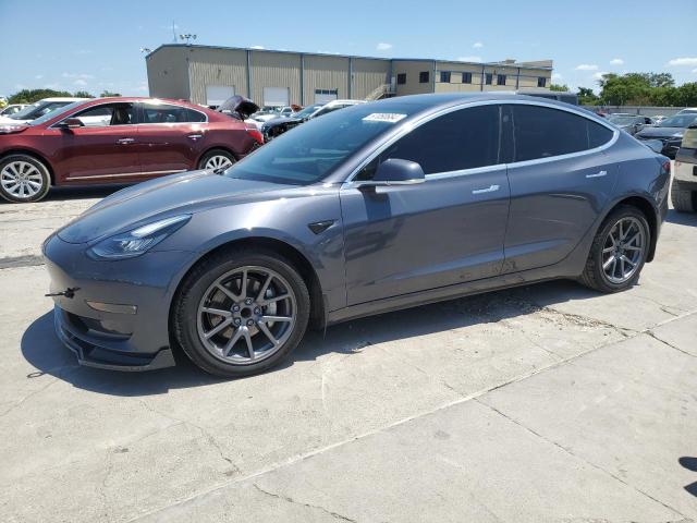 TESLA MODEL 3 2018 5yj3e1ea4jf030613