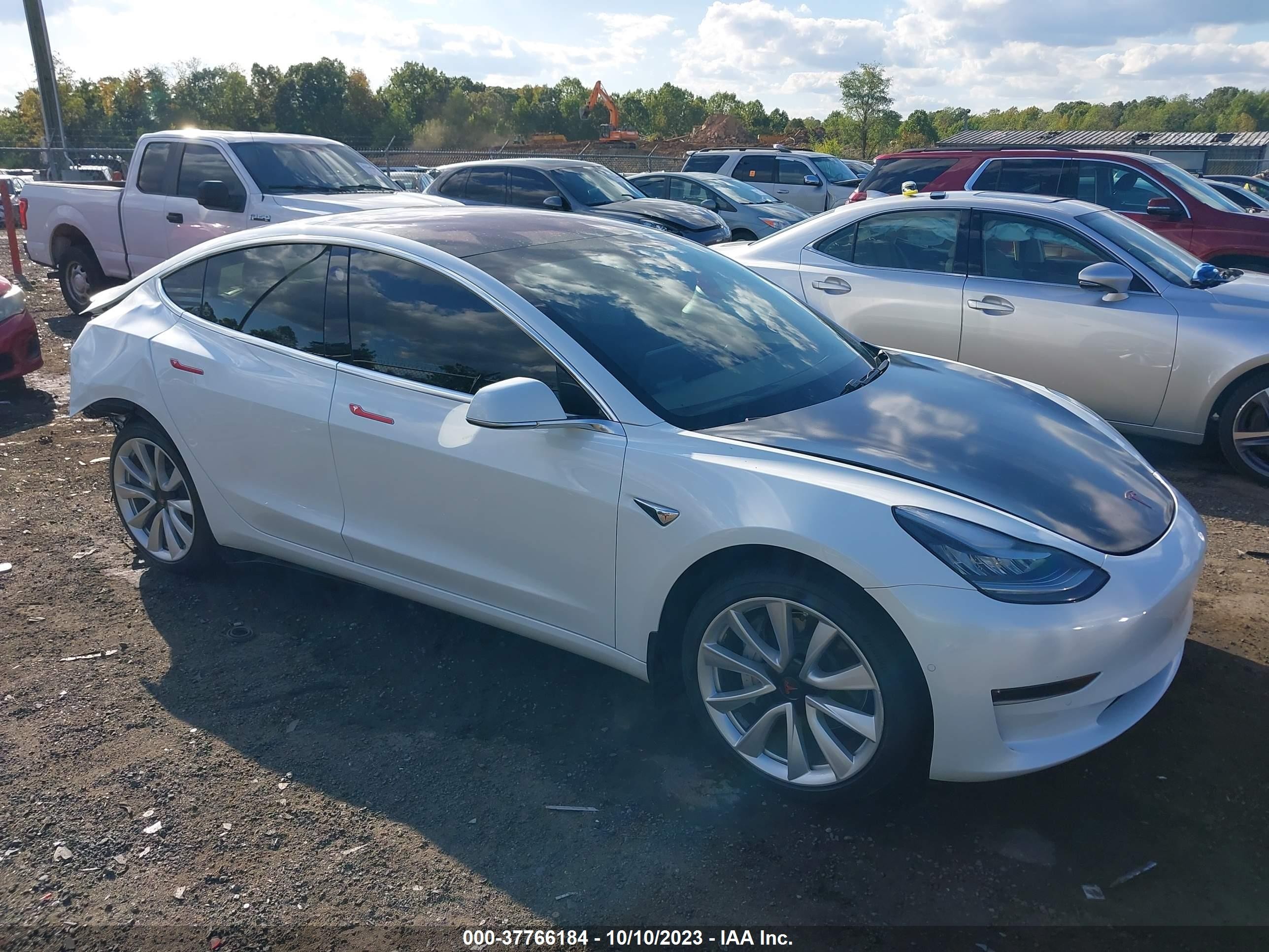 TESLA MODEL 3 2018 5yj3e1ea4jf039098