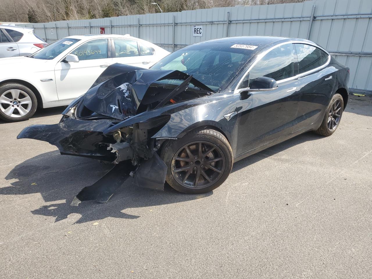 TESLA MODEL 3 2019 5yj3e1ea5kf415809