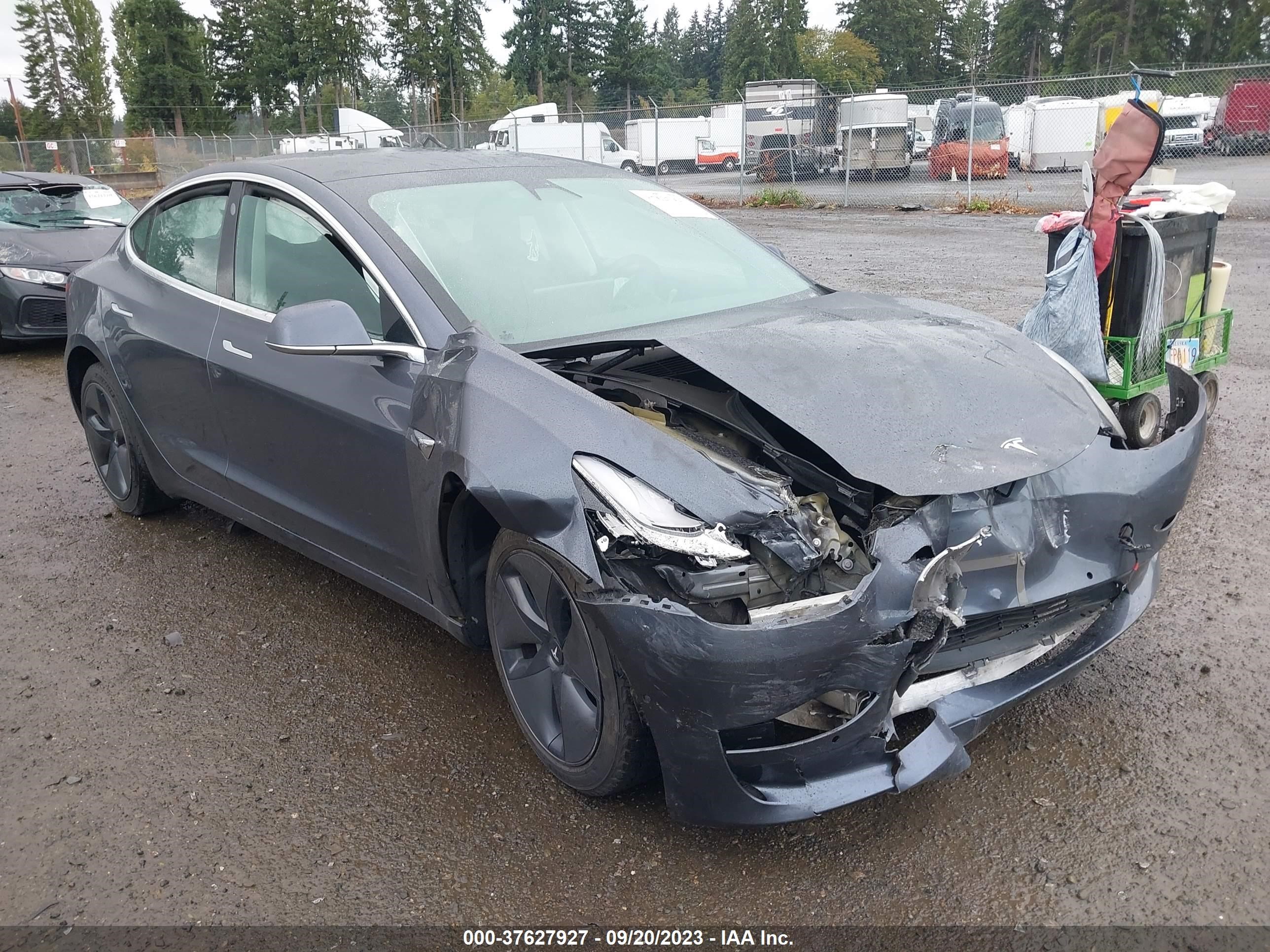 TESLA MODEL 3 2020 5yj3e1ea5lf703203